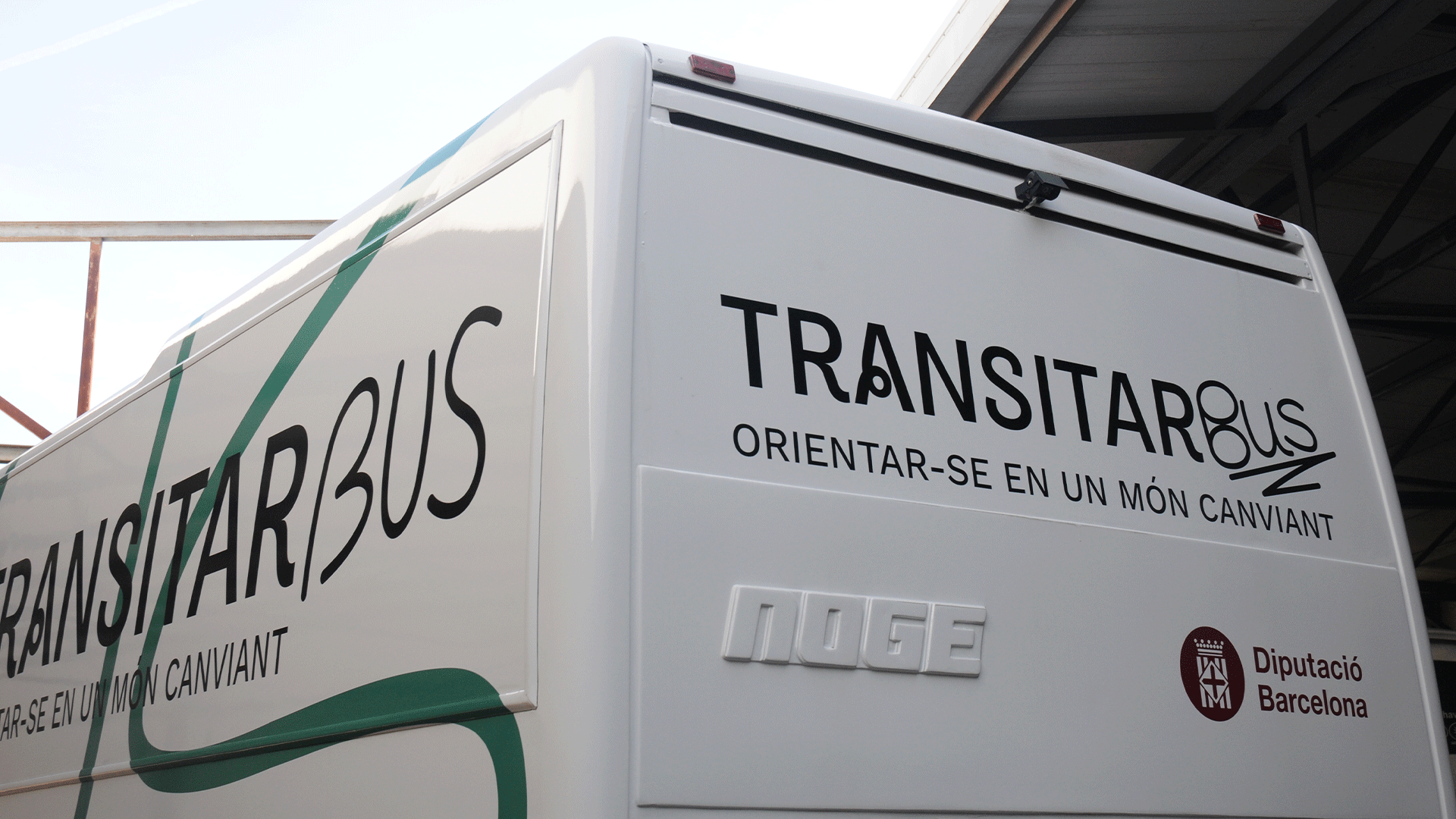 8/9 Transitar bus. foto Gina Guasch