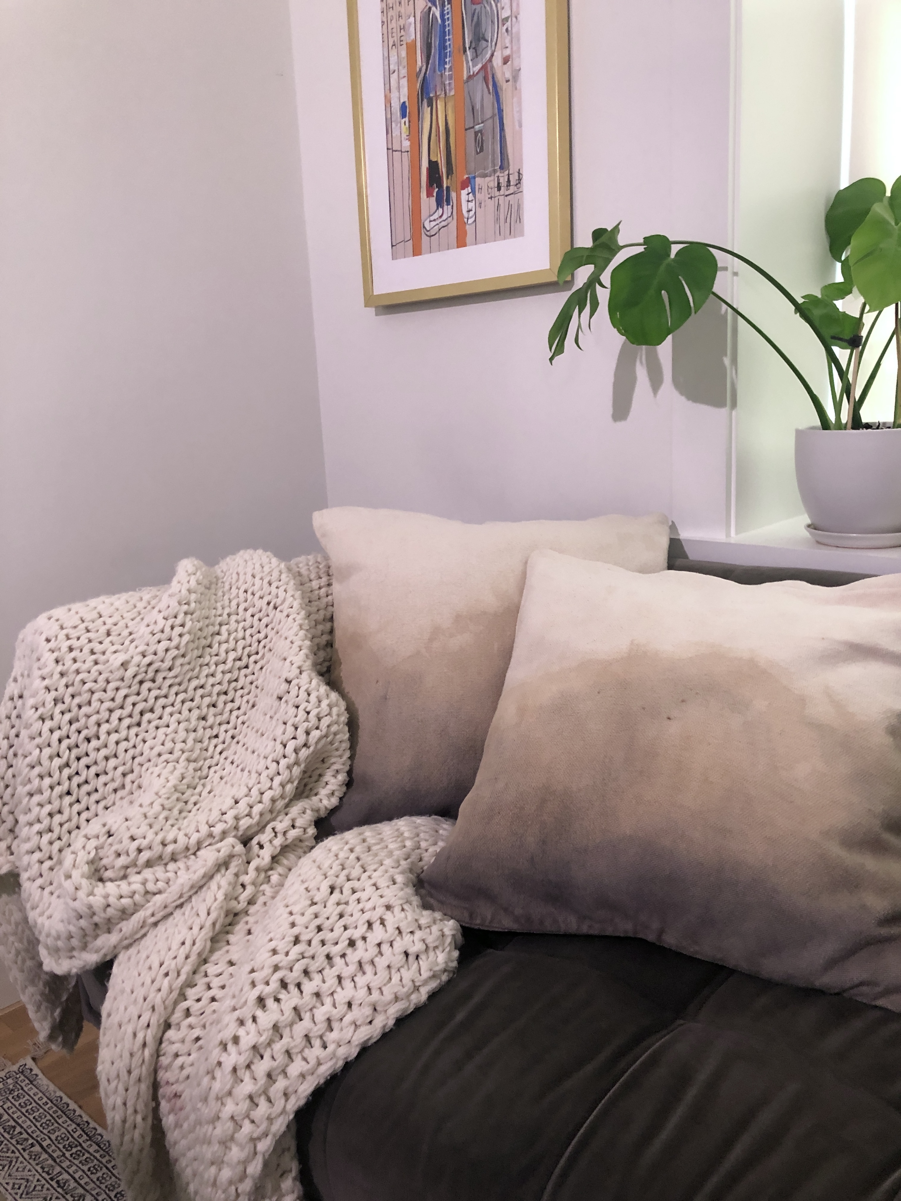 Acorns and iron on cotton. 2021.