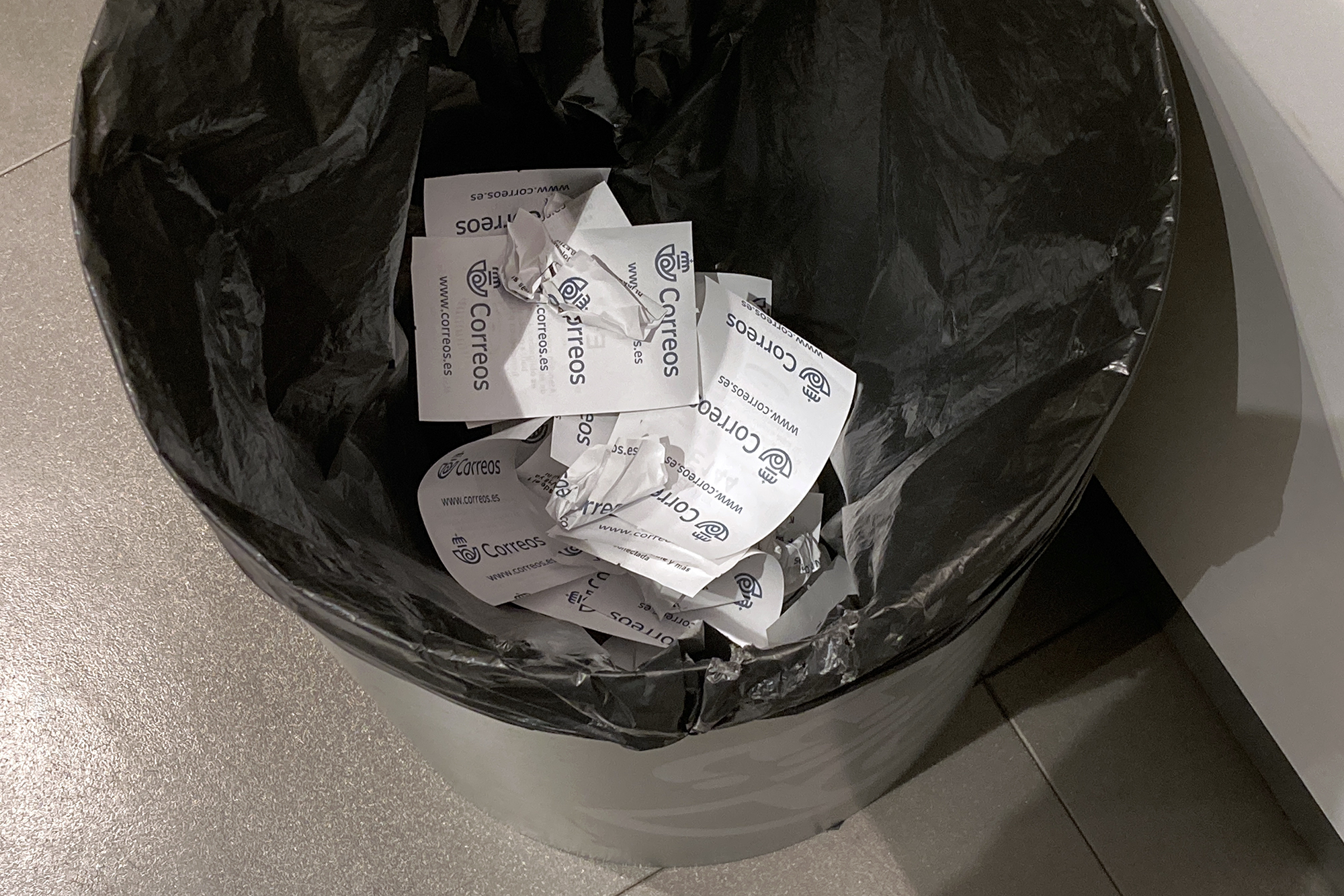 Correos en la papelera 