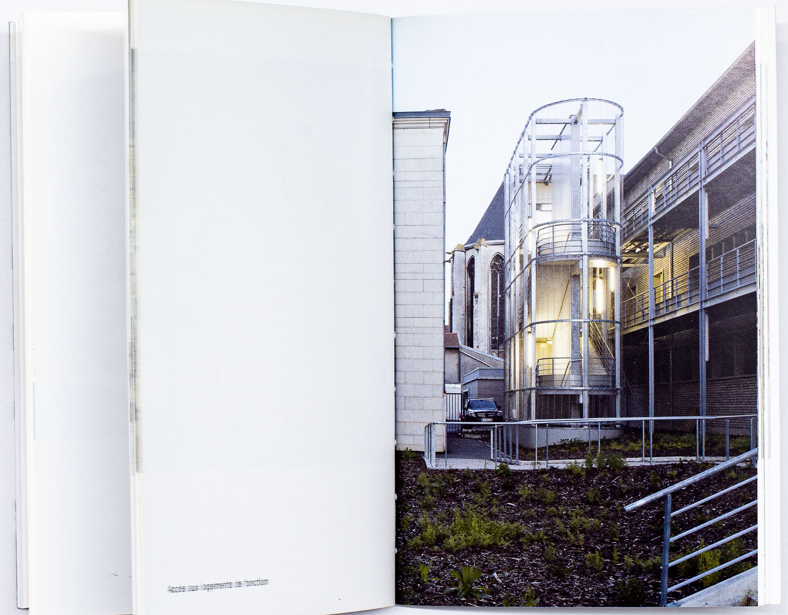 LYCEE MARQUETTE ET ANZELET ©Jard Brychchy Laroche Architecture  Collection L’Esprit de Lieu Archibooks 2016