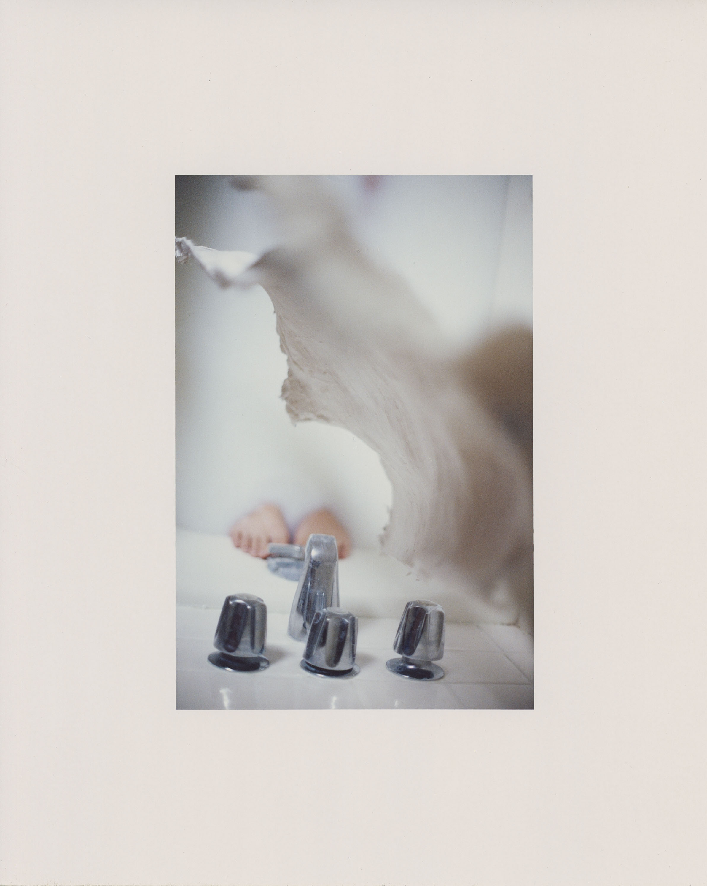 Untitled 9, 35mm, Fujicolor Luster Crystal Archive Preferred Paper, 8.5 x 11 in (21.59 x 27.94 cm), 2016 