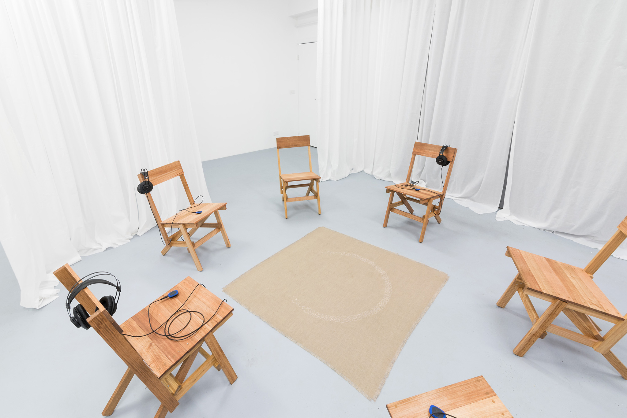 Thea Jones, She let her body sway with the movement of the train (installation view), 2021. Photo by Aaron Claringbold. Courtesy of KINGS Artist-Run.