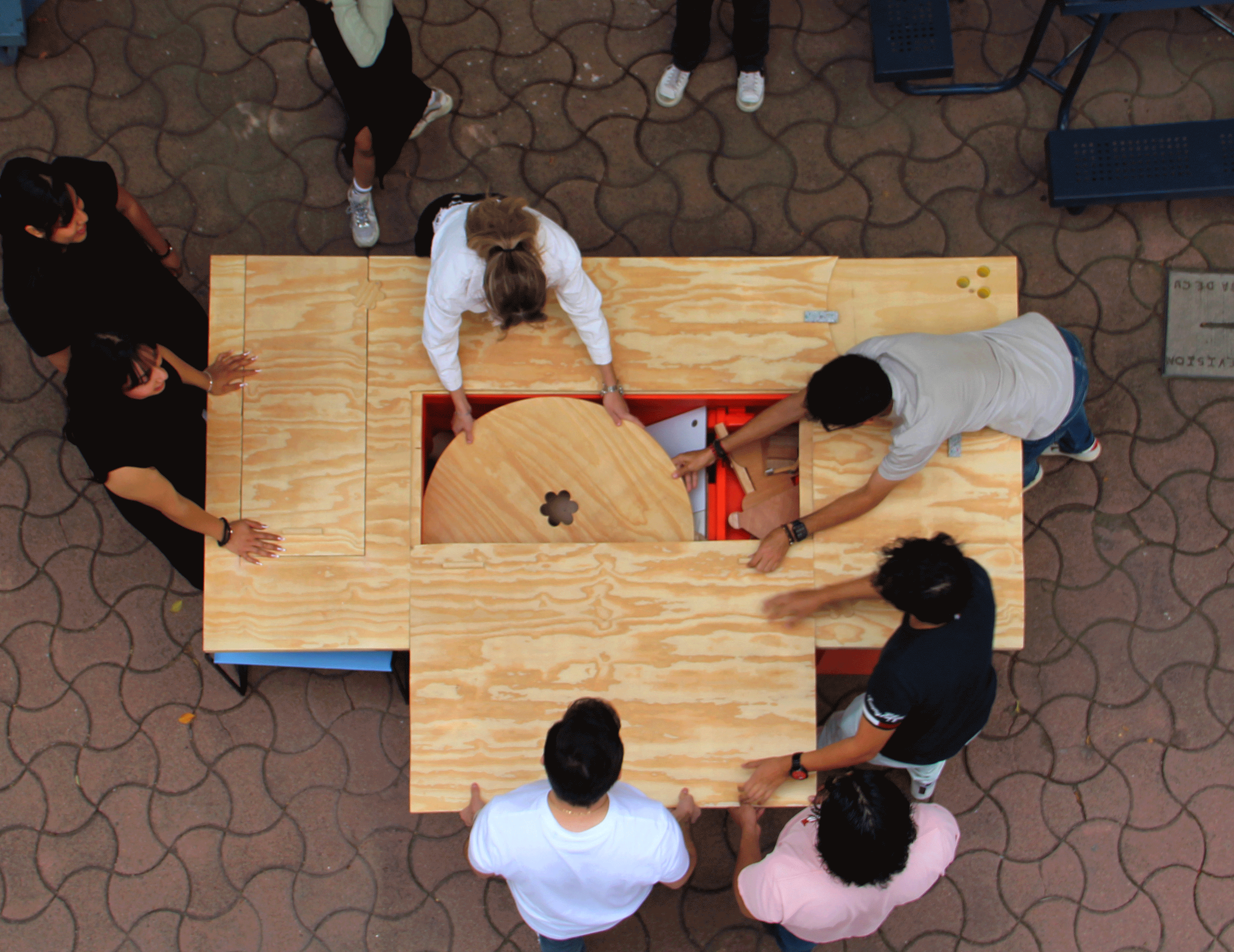 STUFFING THE SCHOOL, an UNDERGRADUATE STUDIO WORKSHOP about designing with discarded objects