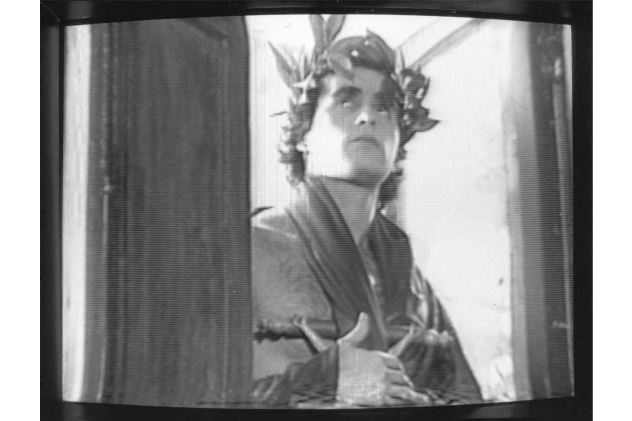 Juan DowneyThe Motherland, 1987Video monocanal, color, sonido estéreo7’04”