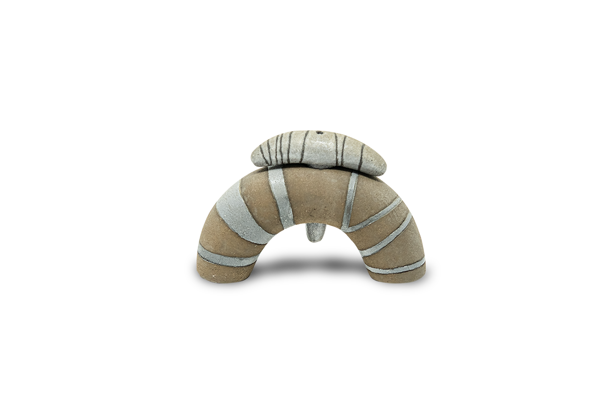  Un appoggio non superficiale (Refrattario nero e smalto, cm 10x7x3)