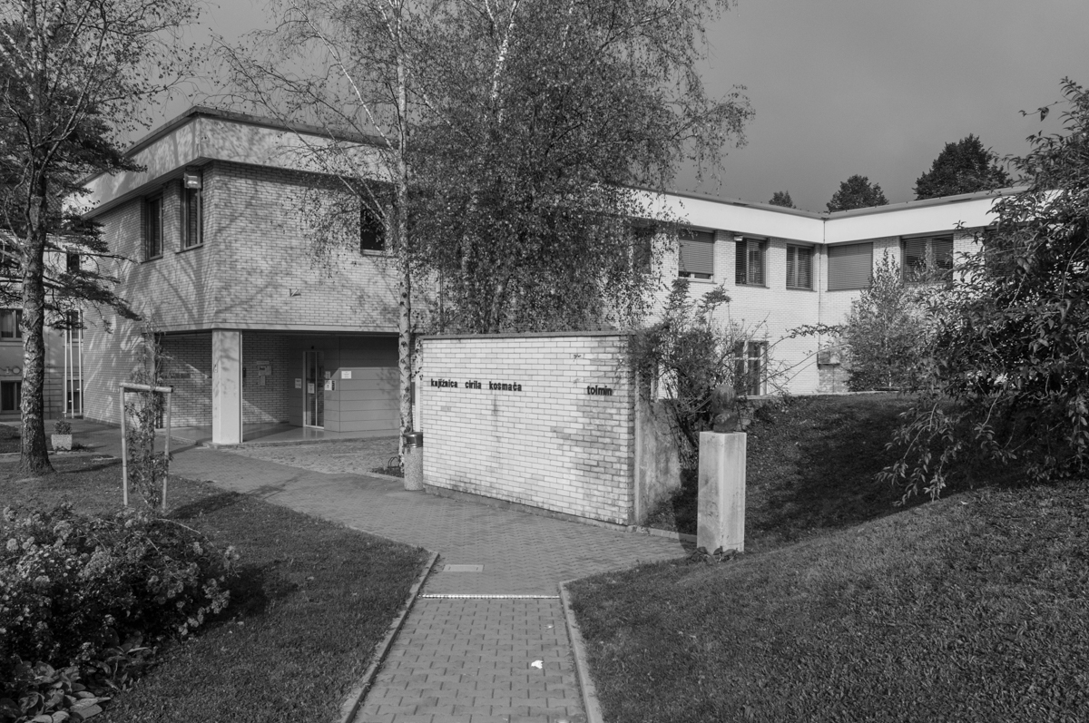 Knjižnica Cirila Kosmača, Tolmin / 1980, Igor Skulj