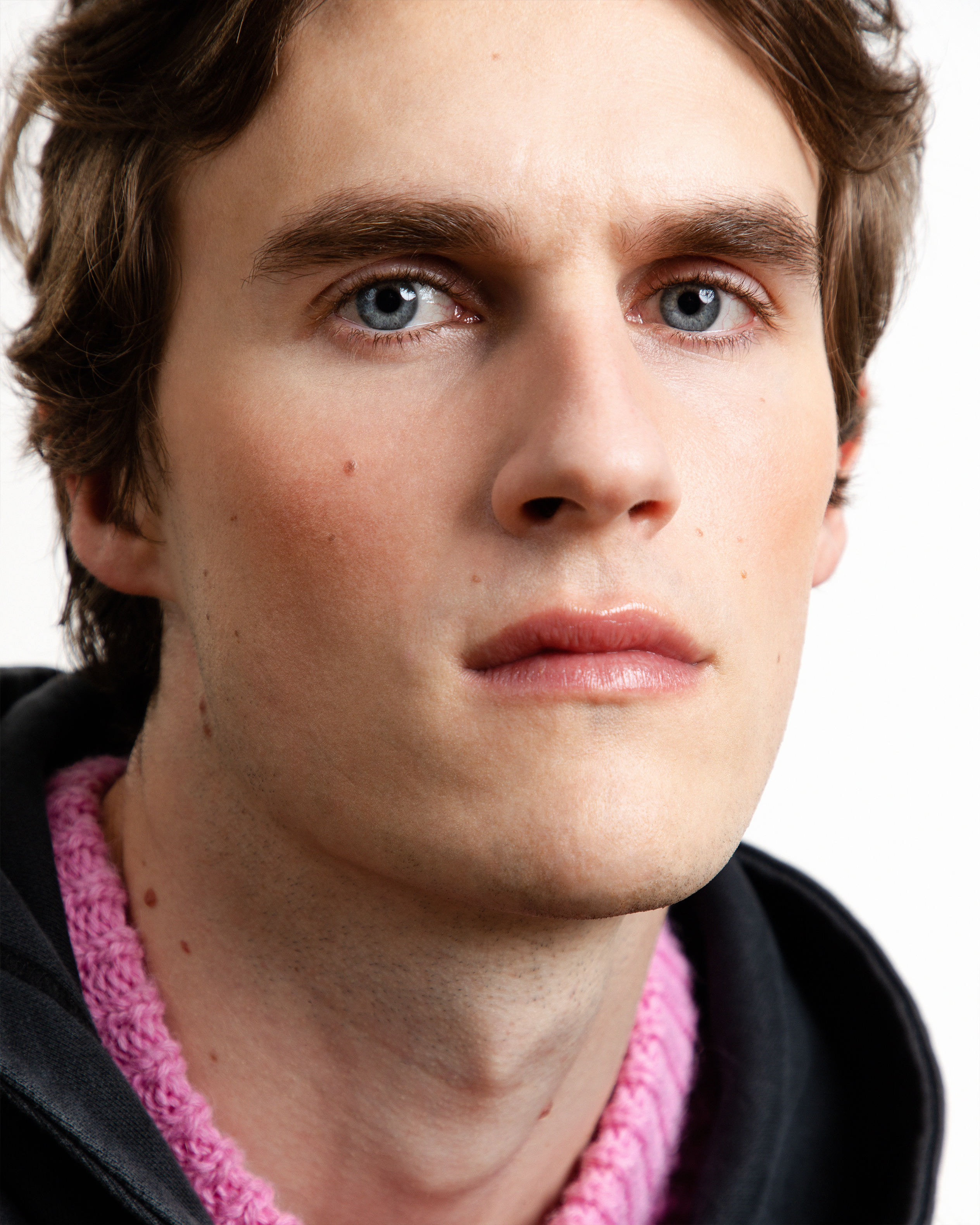 LUKA, 2023. STYLING BY CYRIL DRAPIER. MAKEUP BY SARAH WANDEE. HAIR BY MOÏRAI DEMBELES