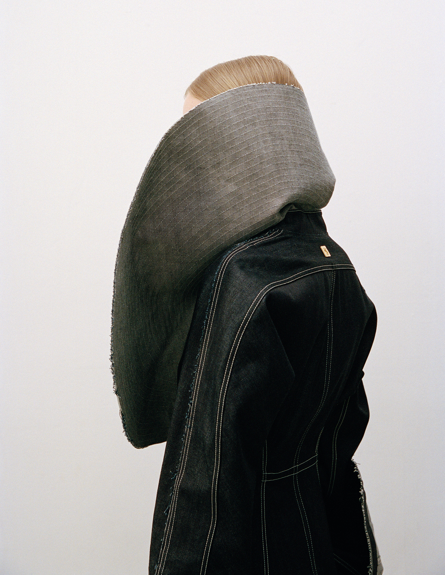 "dissolving distance" for collectorw/laura, franck & celine