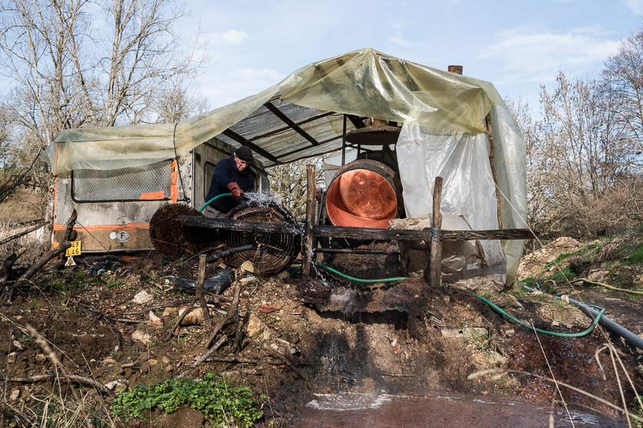 Les filtres sont nettoy&eacute;s au jet.