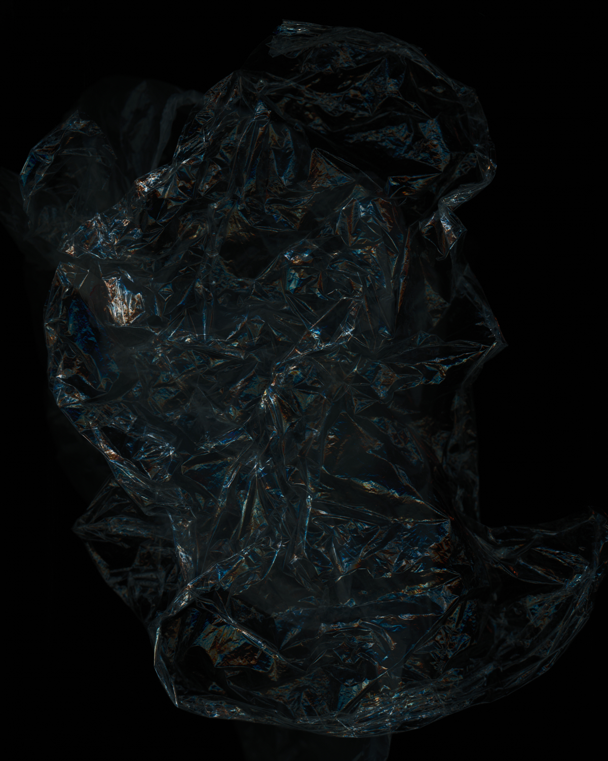 疫情结束了，保鲜膜也该丢垃圾桶了。