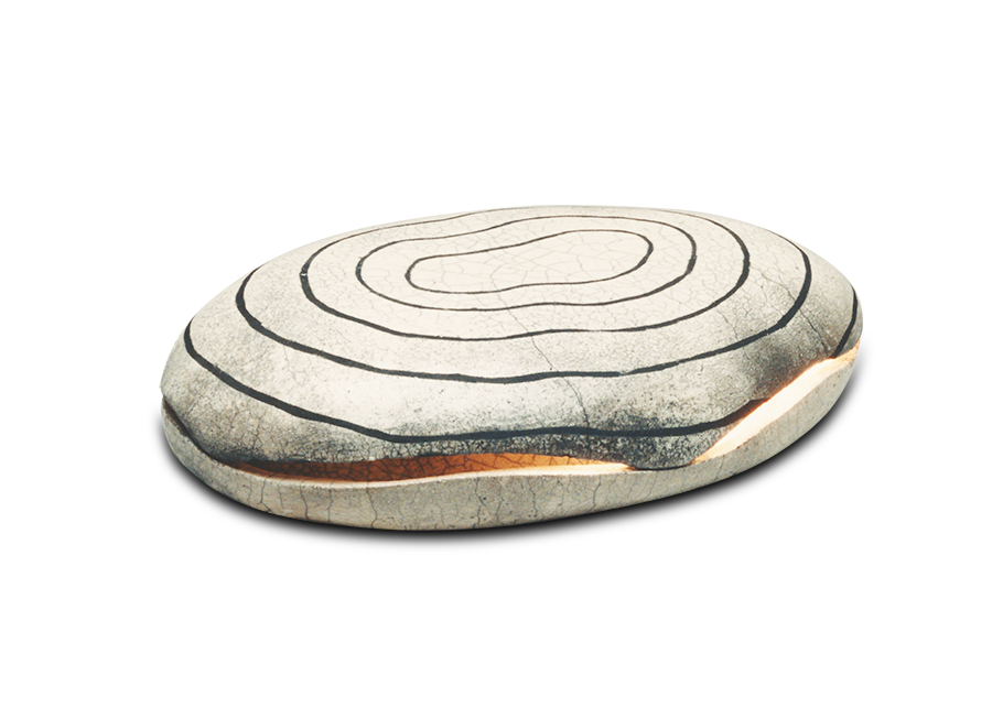 Sasso di luce Quando il sasso era piccolo ma pesante, lo tenni stretto nella mano cercando di appiccicarmici piu chè potevo (Ceramica Raku, cm 36x9x25, 1998)