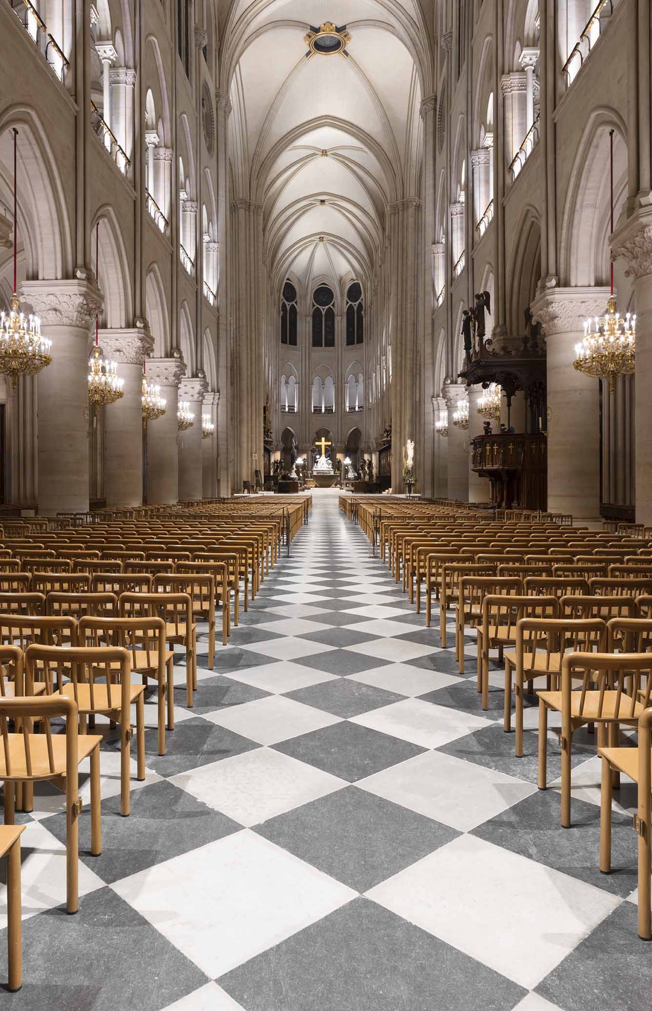 Rafstudio_FelipeRibon_IonnaVautrin_NotreDamedeParis_09