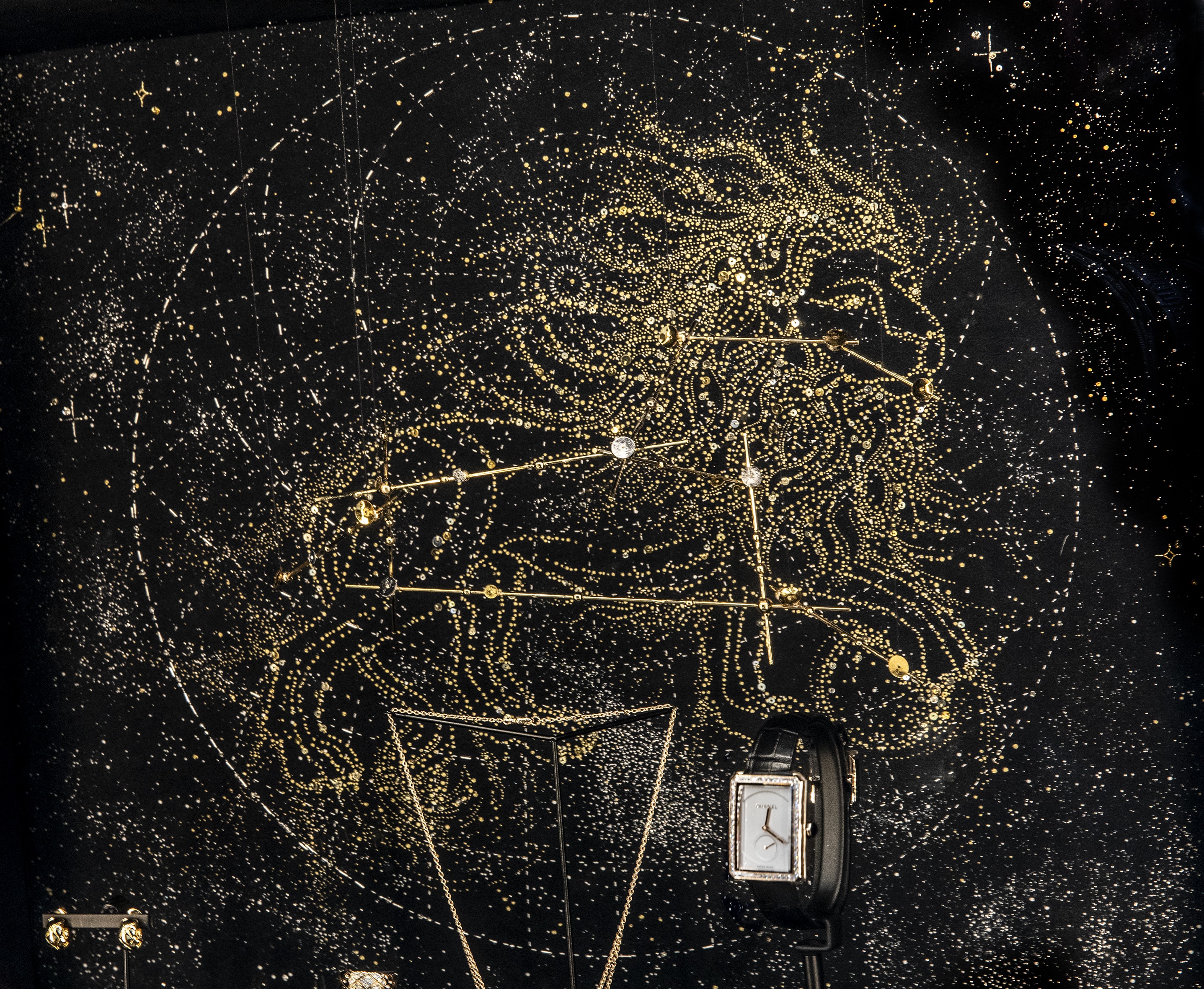 Les Lions, Maison Chanel