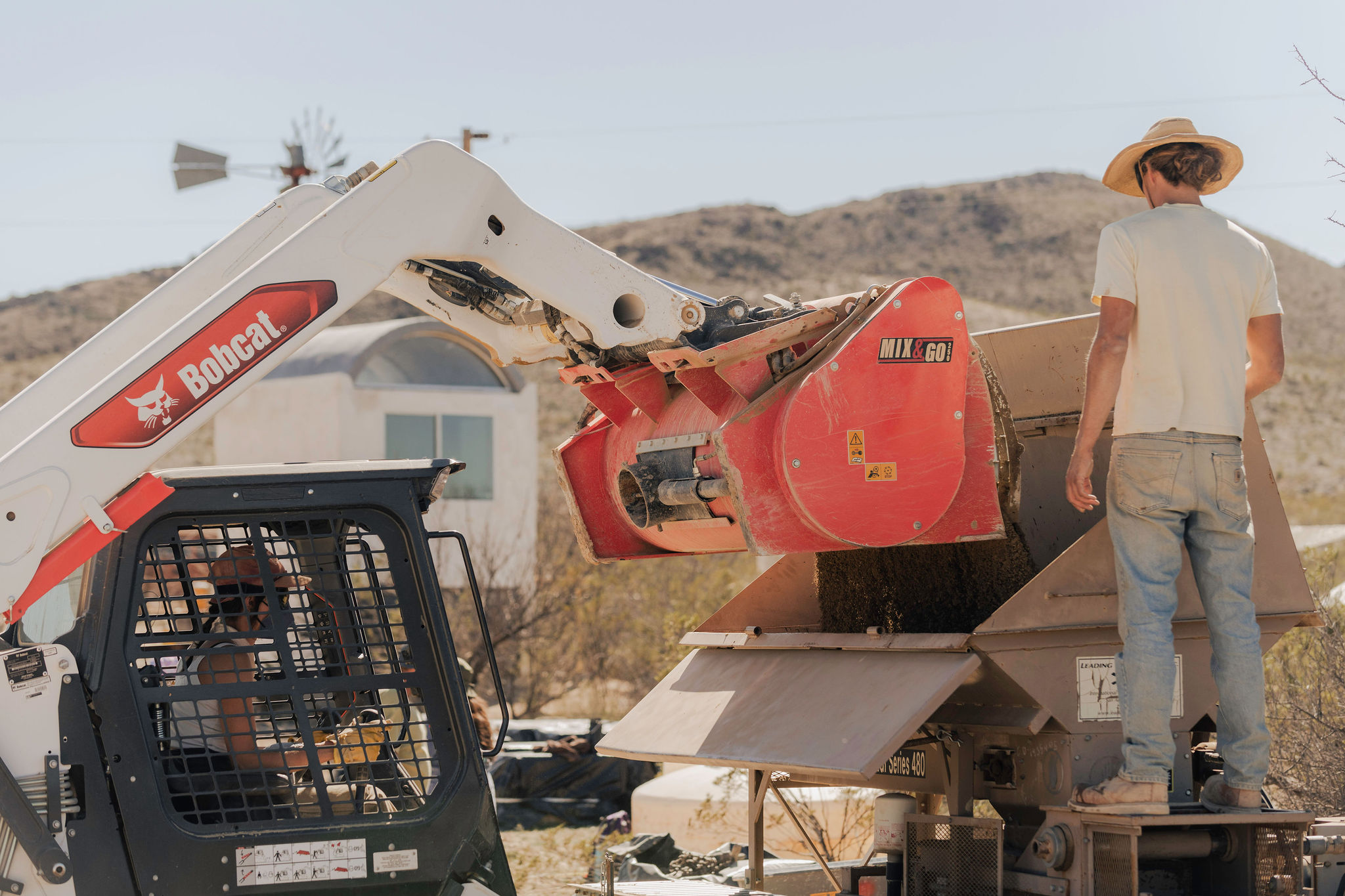 Compressed Earth BlockCompressed earth block combines the health and environmental benefits of earthen construction with the efficiency and precision of modern manufacturing.