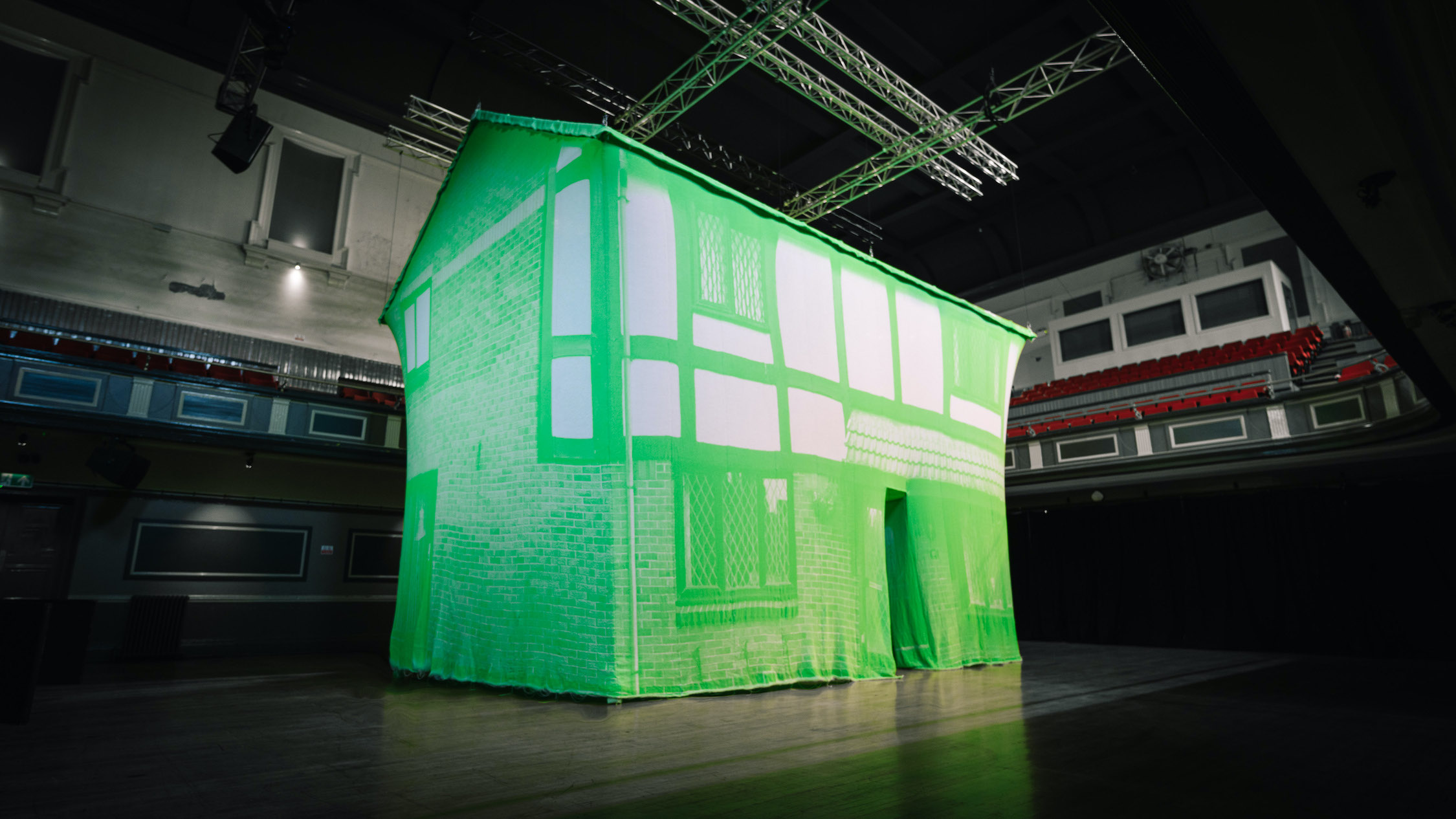 Waves (Grandma's House) (2025)