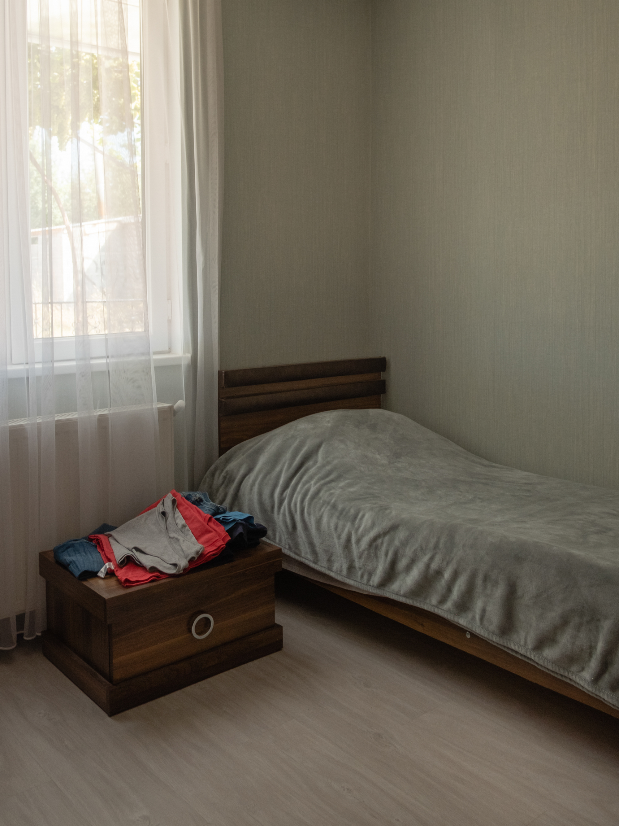 Anano was 9 when her family arrived in Tserovani. She took me around in the village and told me how it feels growing up here and how she discovered her passion for Nietzsche and Tolstoy. This winter she will be studying economic psychology in Ireland.