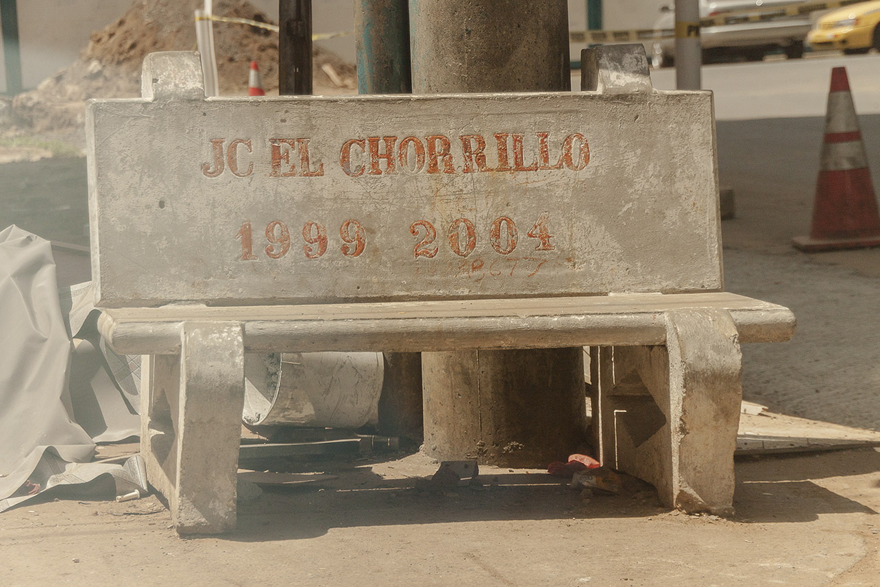 Fotografía barrio de el Chorrillo asiento de cemento