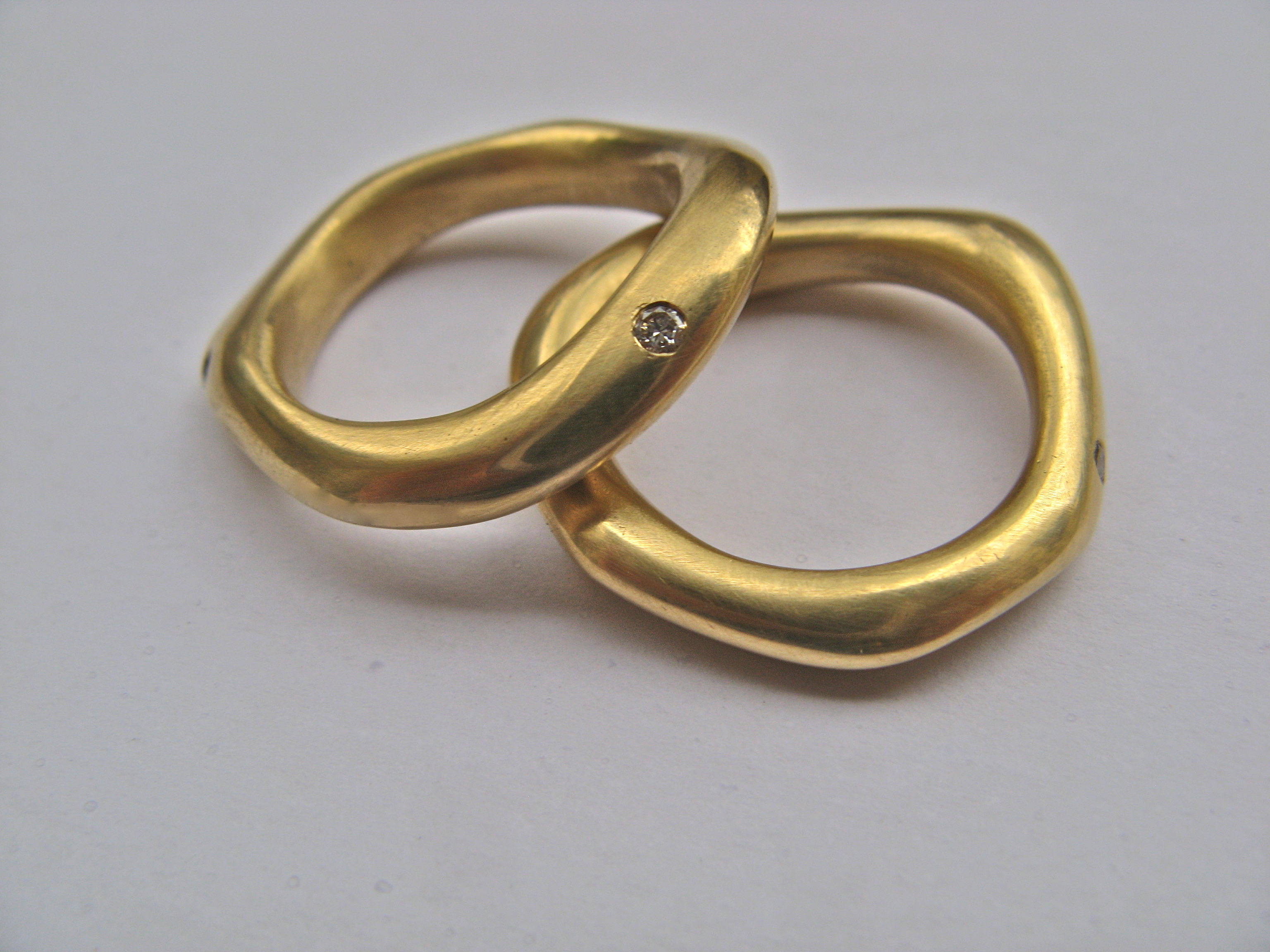 CON 1/CON 2 . 18K GG . PAA