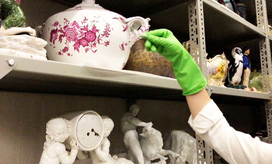  MICRO GOES MACRO GOES KGM by Theresa Schwaiger