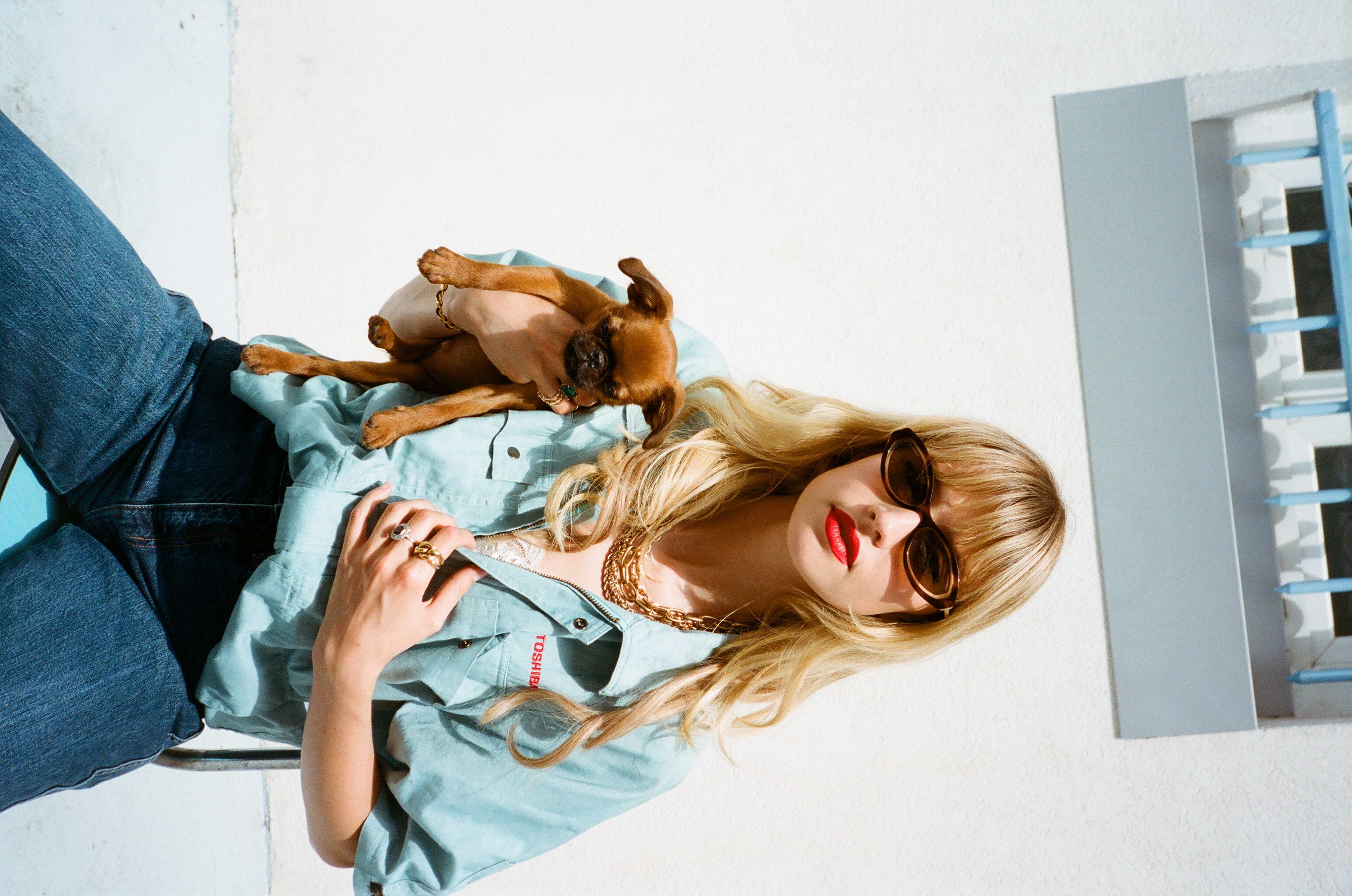 Angèle – Editorial