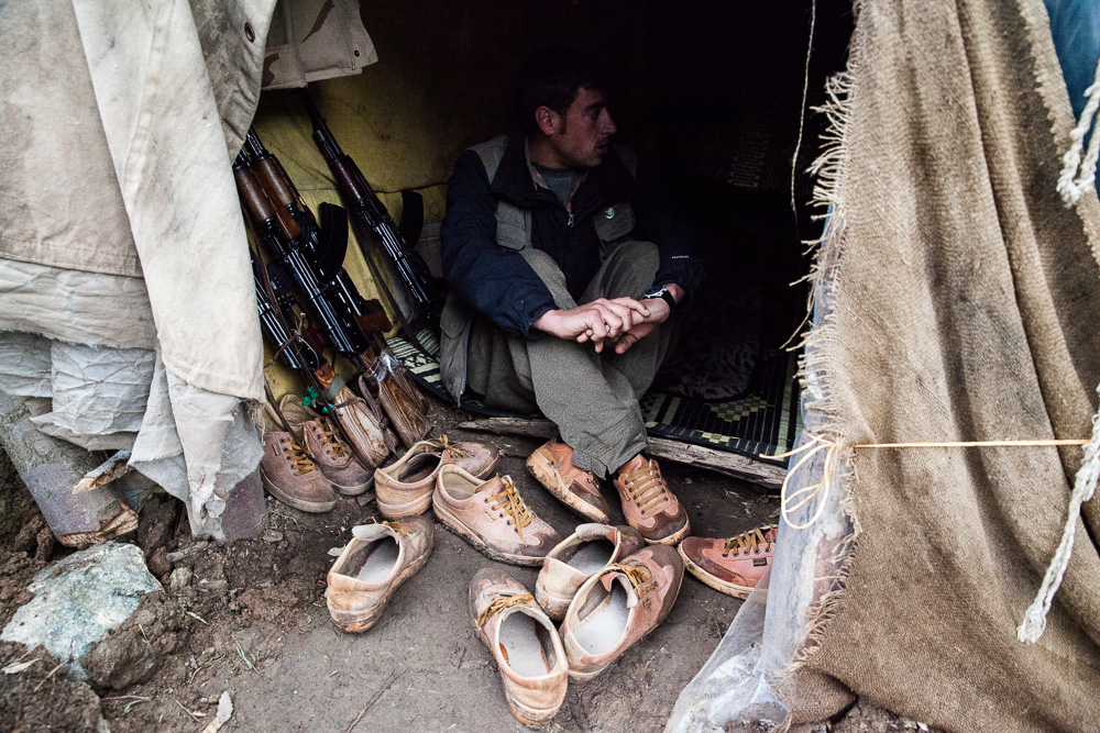 Qandil, kurdistan. Malgr&eacute; leur aspect "cheap", les chaussures se r&eacute;v&egrave;lent adapt&eacute;es &agrave; la montagne.