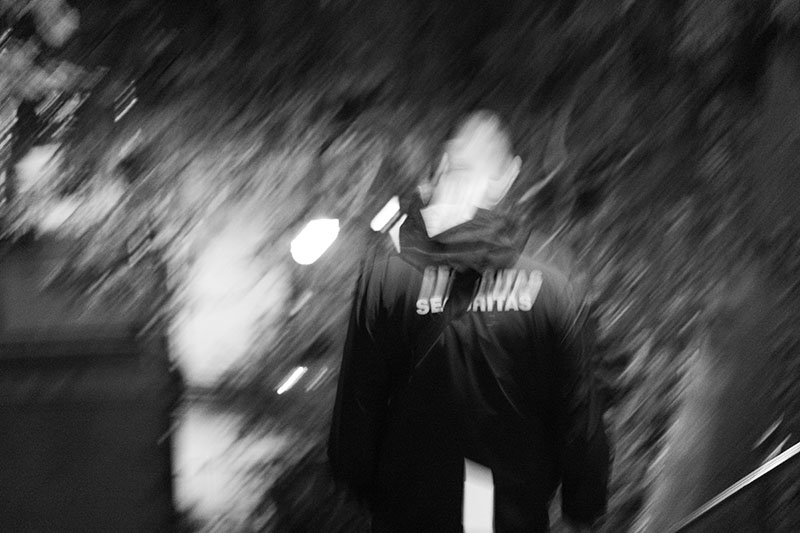 Die alln&auml;chtliche Einsamkeit macht ihm nichts aus. Im Gegenteil: Sie bedeutet Freiheit f&uuml;r ihn.