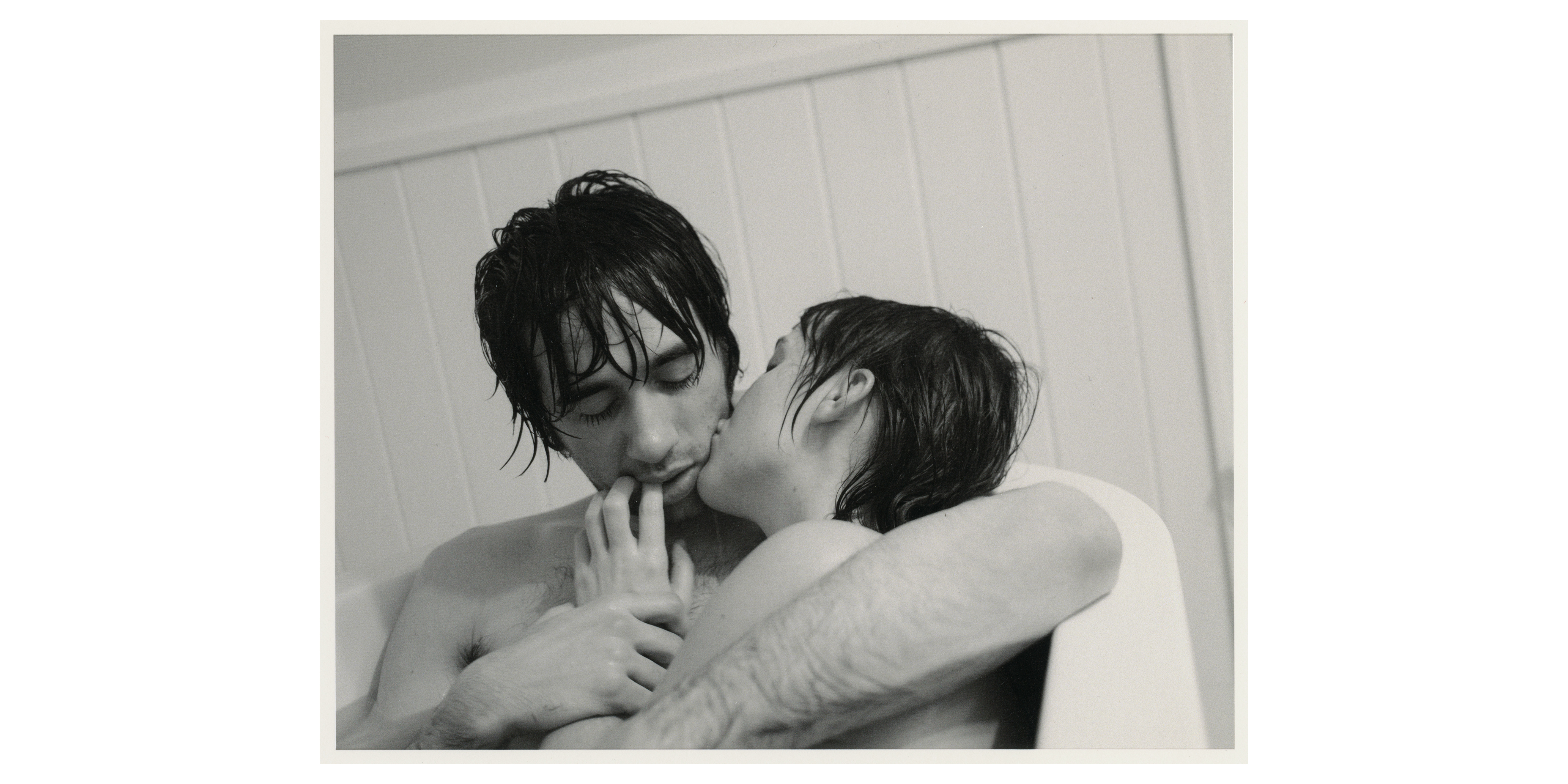 Jensen and Violette kiss