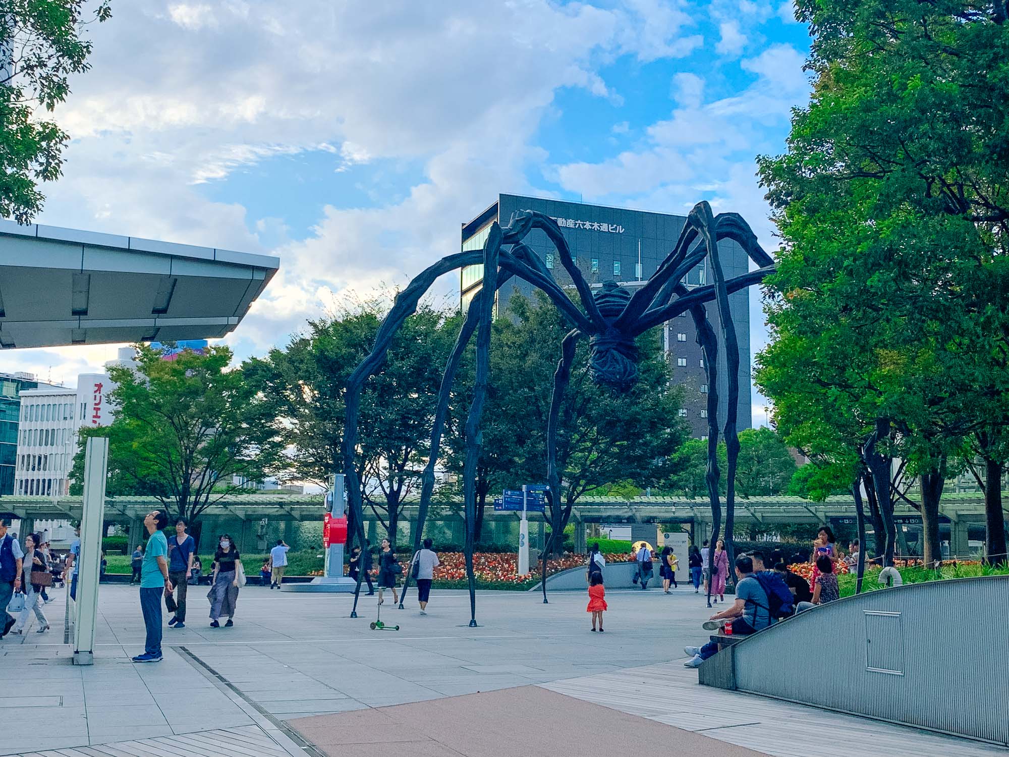 Maman Spider at Roppongi Hills