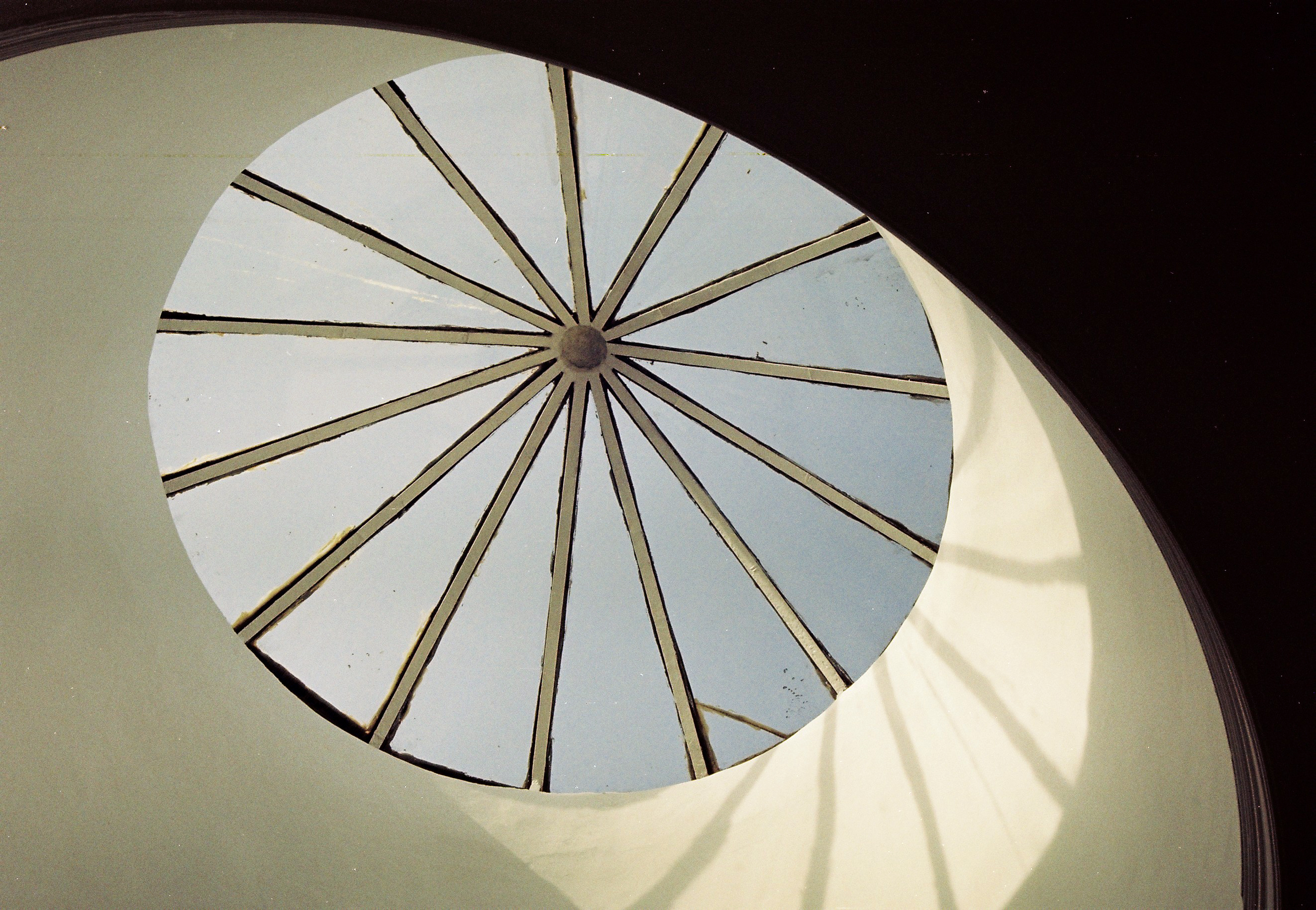 Cedofeita Studio, Porto Portugal, 2021, Canon FTb, Kodak Film