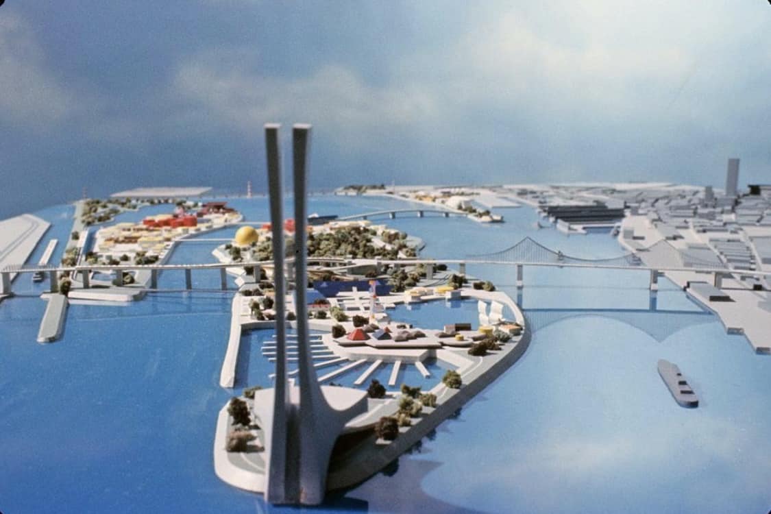 Montréal-Paris Tower, 1963.