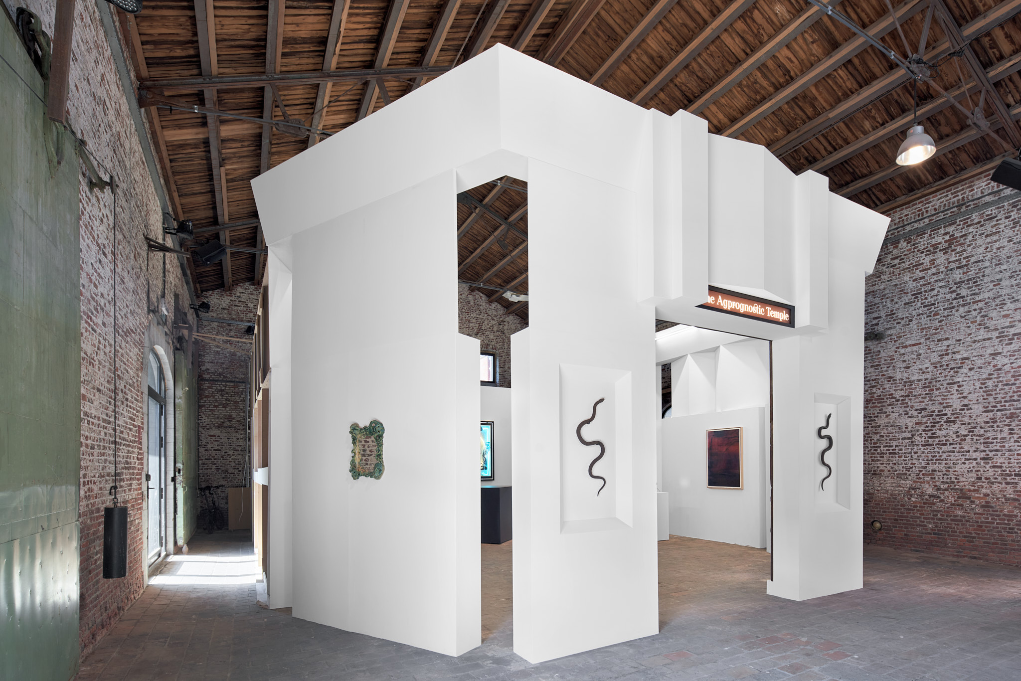 “Mirrored Infinities” with Serene Blumenthal, James Lee Byars, Laurie Charles, Eric Croes, Sanam Khatibi, Joris Van de Moortel, Julien Saudubray, Oraura, Antoine Waterkeyn and McCloud Zicmuse