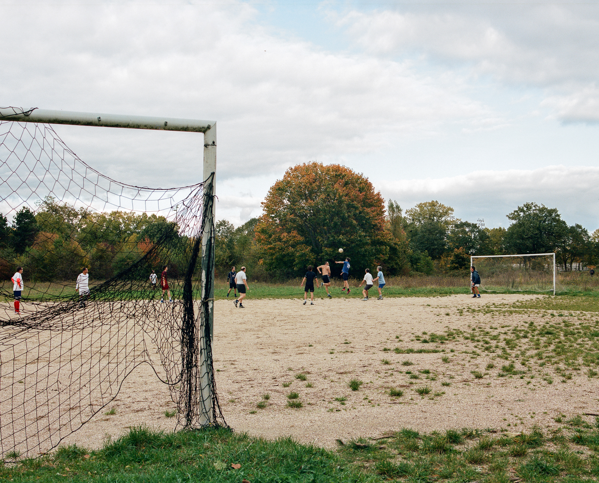 Match de foot sur la plaine de jeux du Polygone