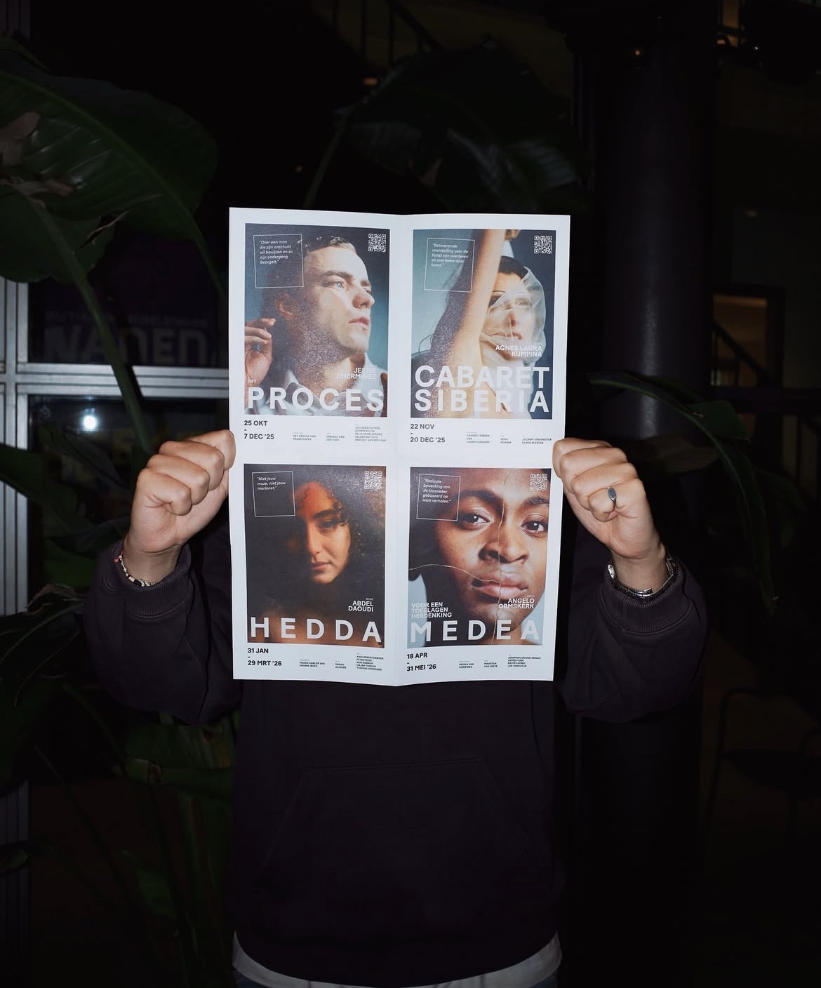 Brochure  physically