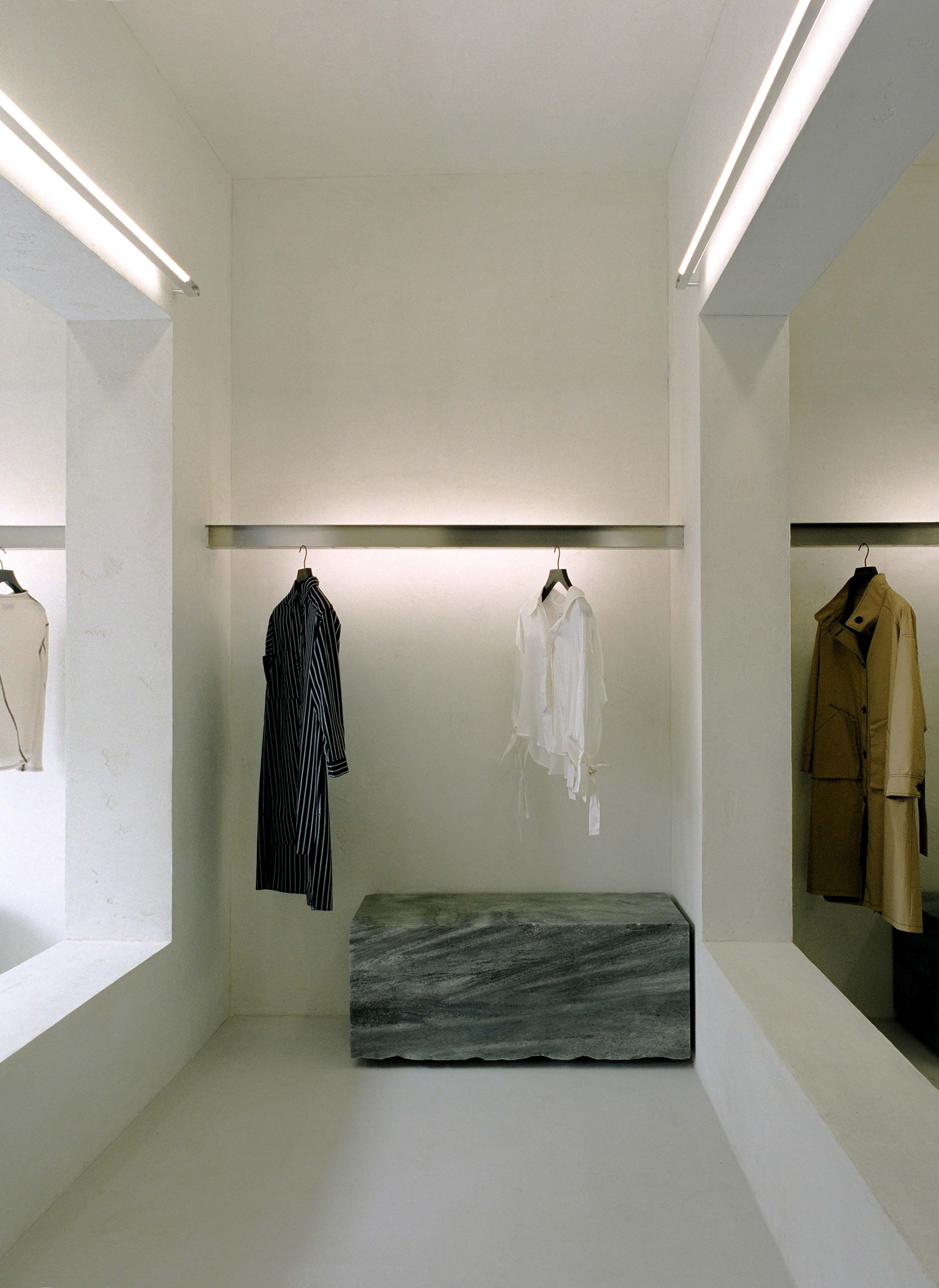 The 32 square meter space is designed layer-by-layer as a boutique