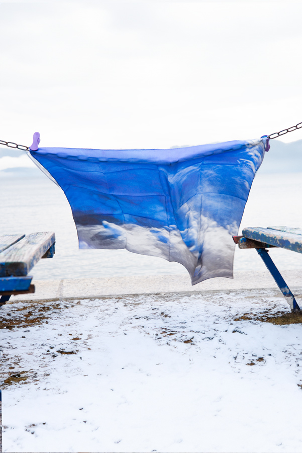 SCHNEEHAUFEN / 67x67cm / 100% Satin Silk