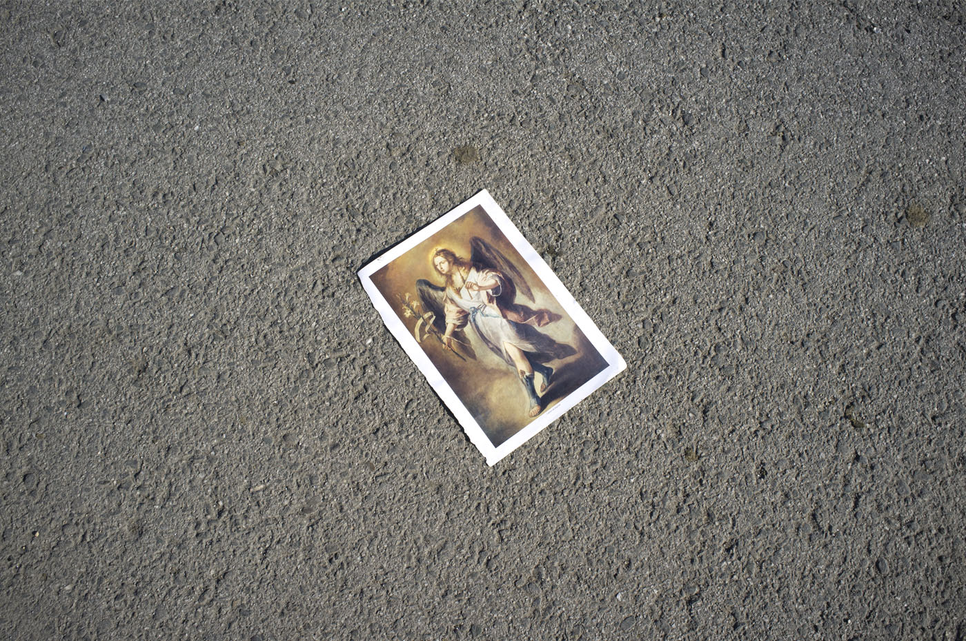 Proyecto fotografía distopía estampa foto santa periferia