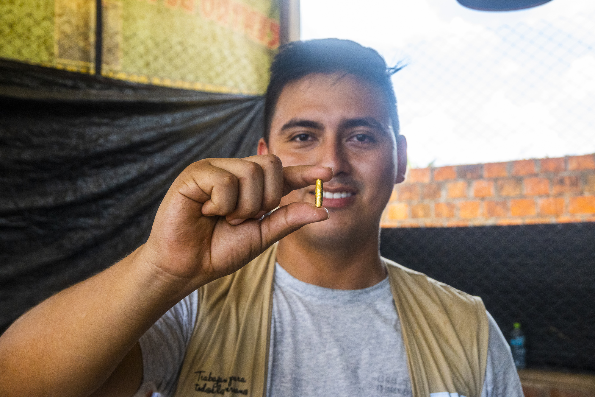 MINER WITH HIS GOLD NUGGET, 2021