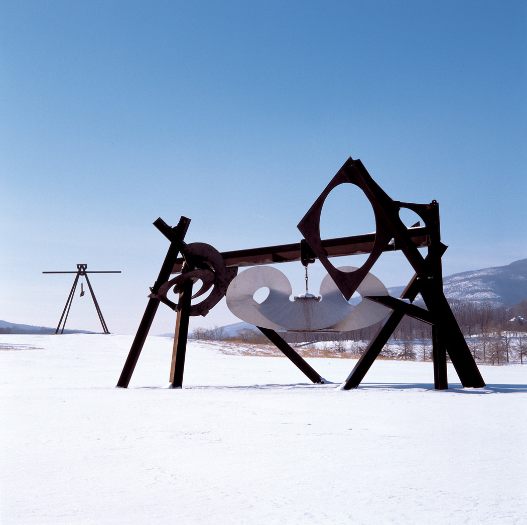 Beethoven's Quartet, 2003 steel, stainless steel 24' 7" x 30' x 23' 3" Collection of Peter and Cathy Halstead, Tippet Rise, Fishtail MT. Photograph ©Jerry L. Thompson.