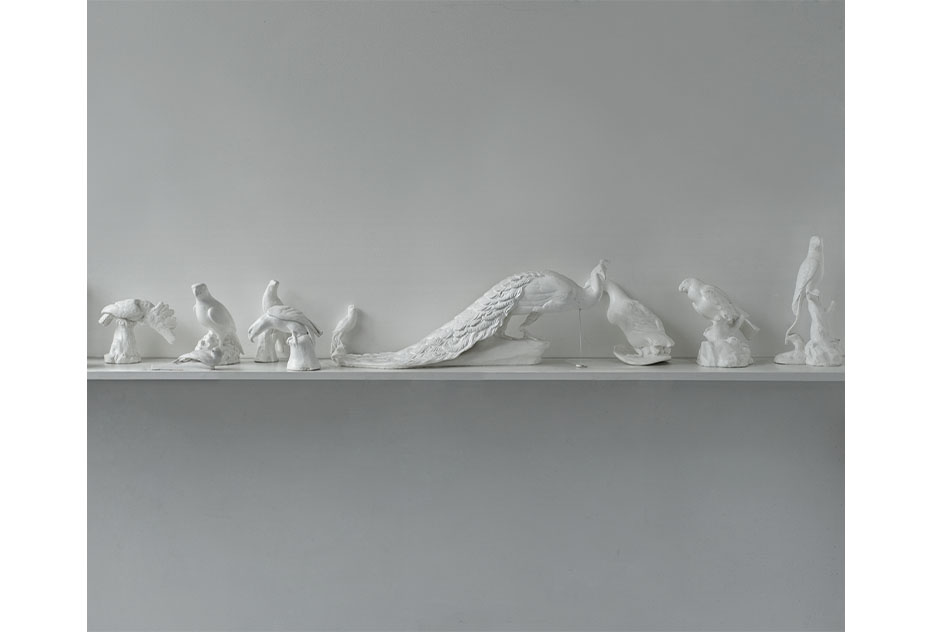 Josefina GuilisastiObjetos Light, 201414 piezas de silicona blancaVideoDimensiones variables