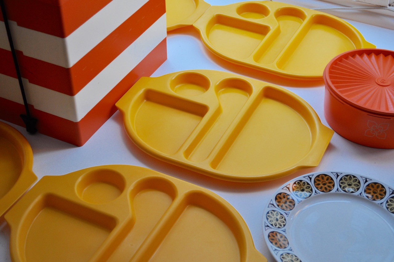 Installation View: J. Hackson, '1970s Were Here' (2017). STOREFRONT, Luton, UK. Photo Credit: S. Whiting