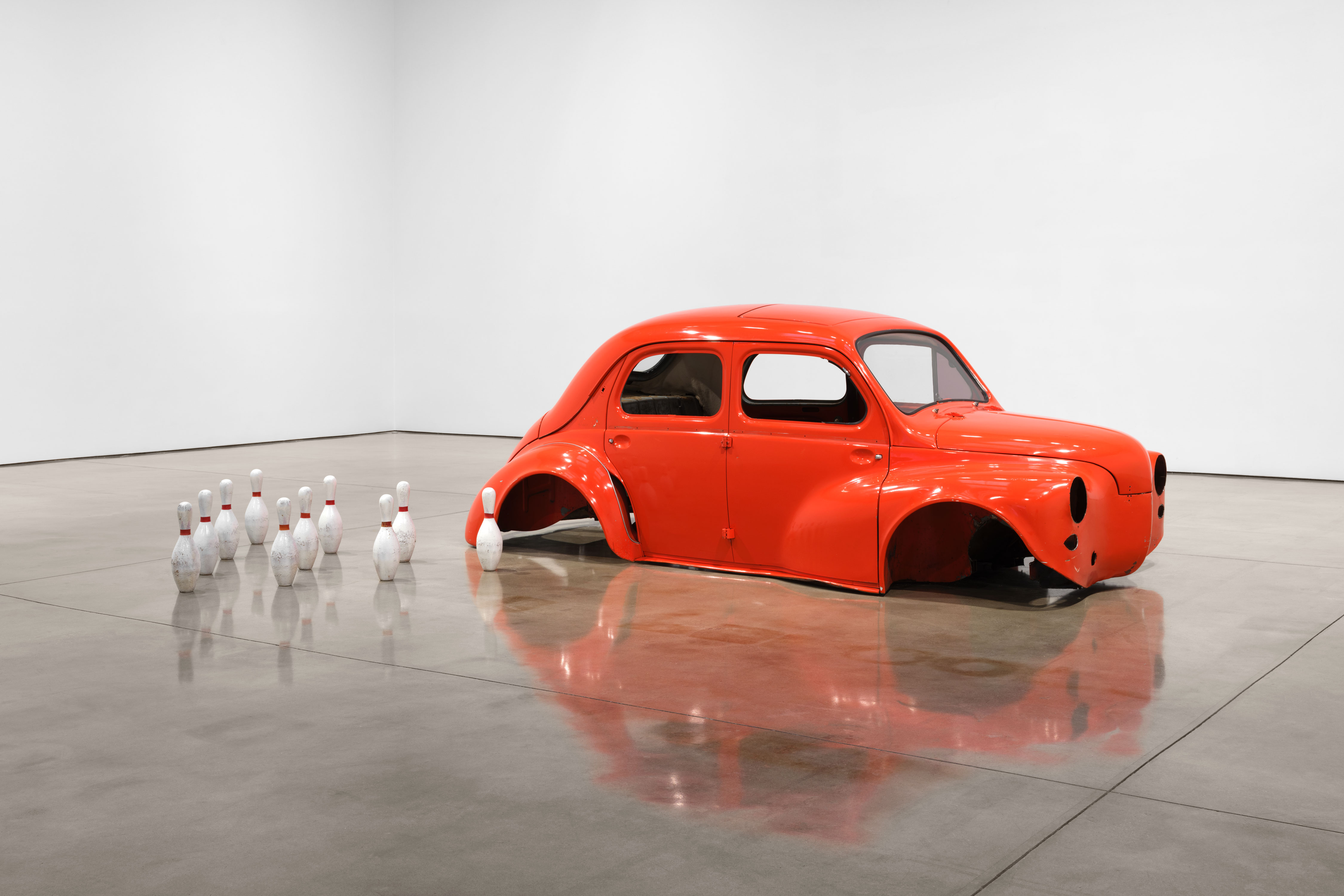 Robert Grosvenor / Paula Cooper Gallery