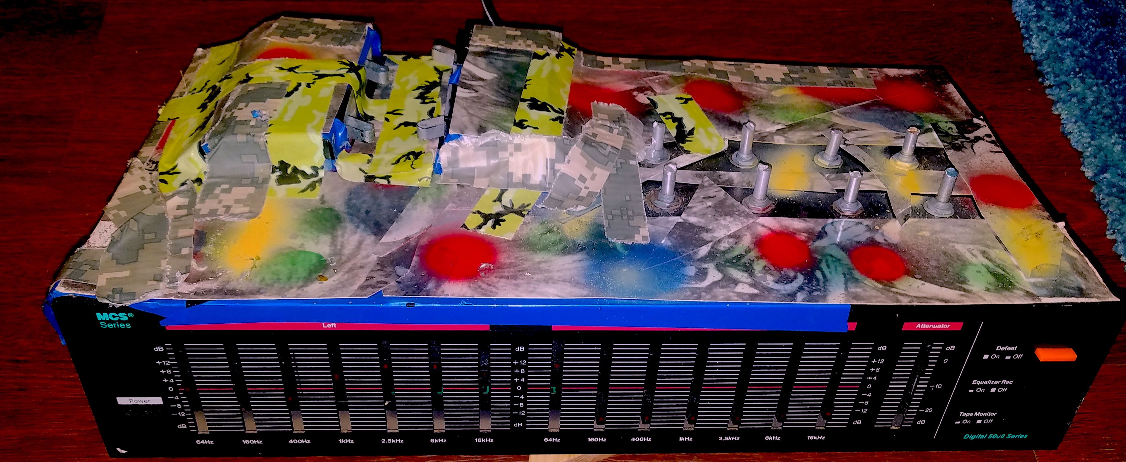 Another massive eq rewired feedback rack here, was used and worn as a belt in the early Trip Metal period. Weighted a ton, still works : hell frequency factor is 67% 