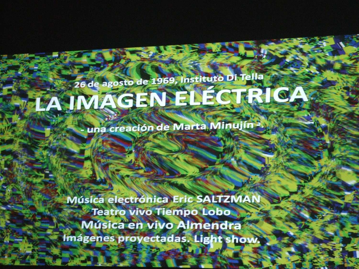 Foto Presentación de Marta Minujín