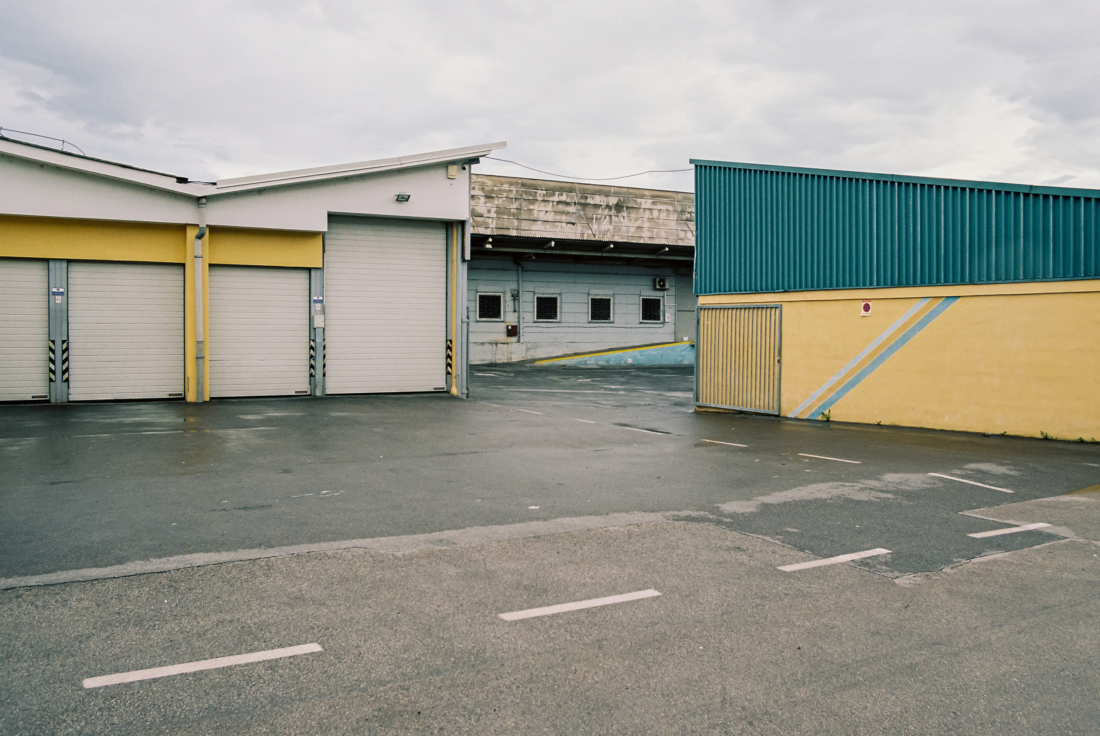 Skladiščni prostori / warehouses, Vižmarje, Ljubljana