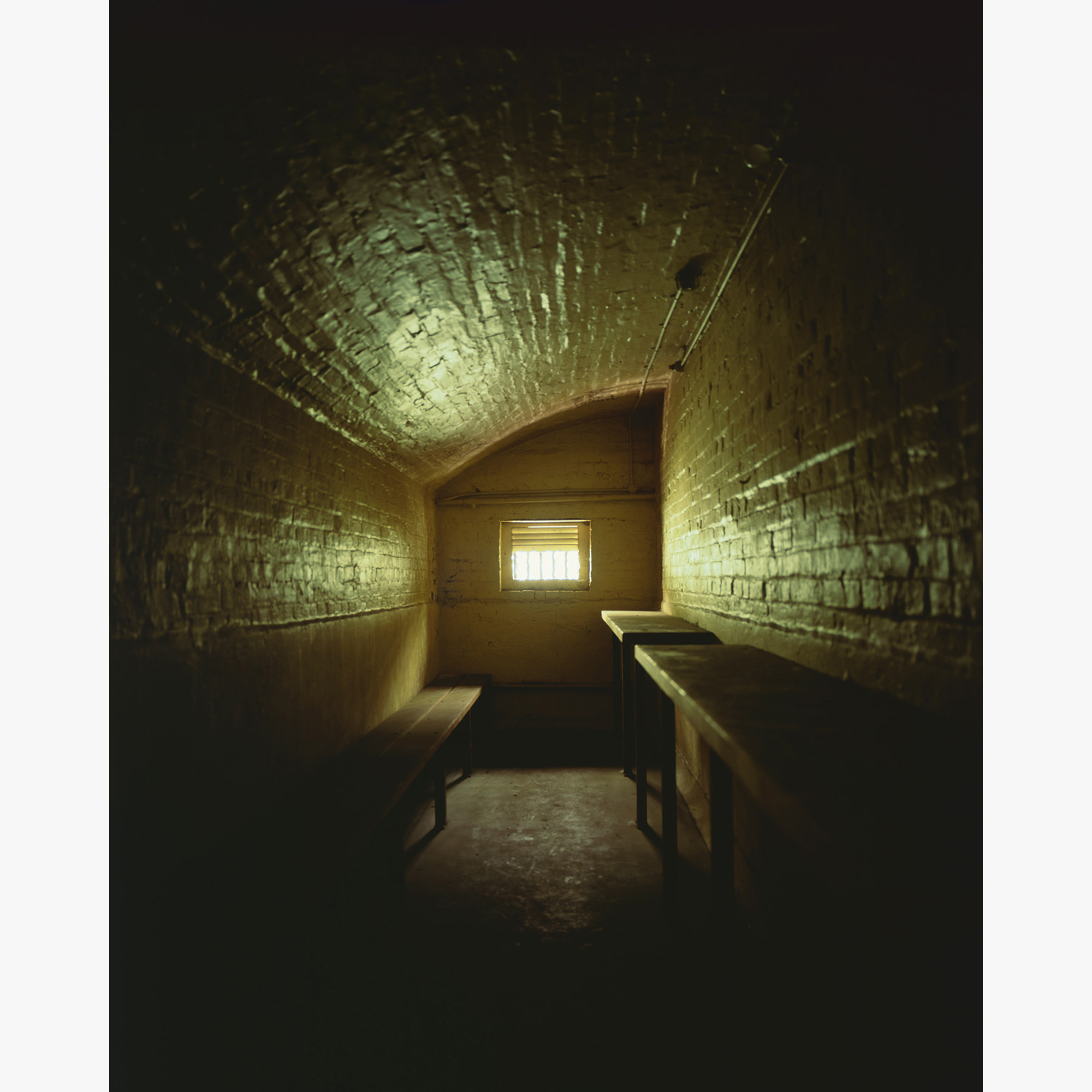 1/3High Court, Wellington, 1999 (990913_403)