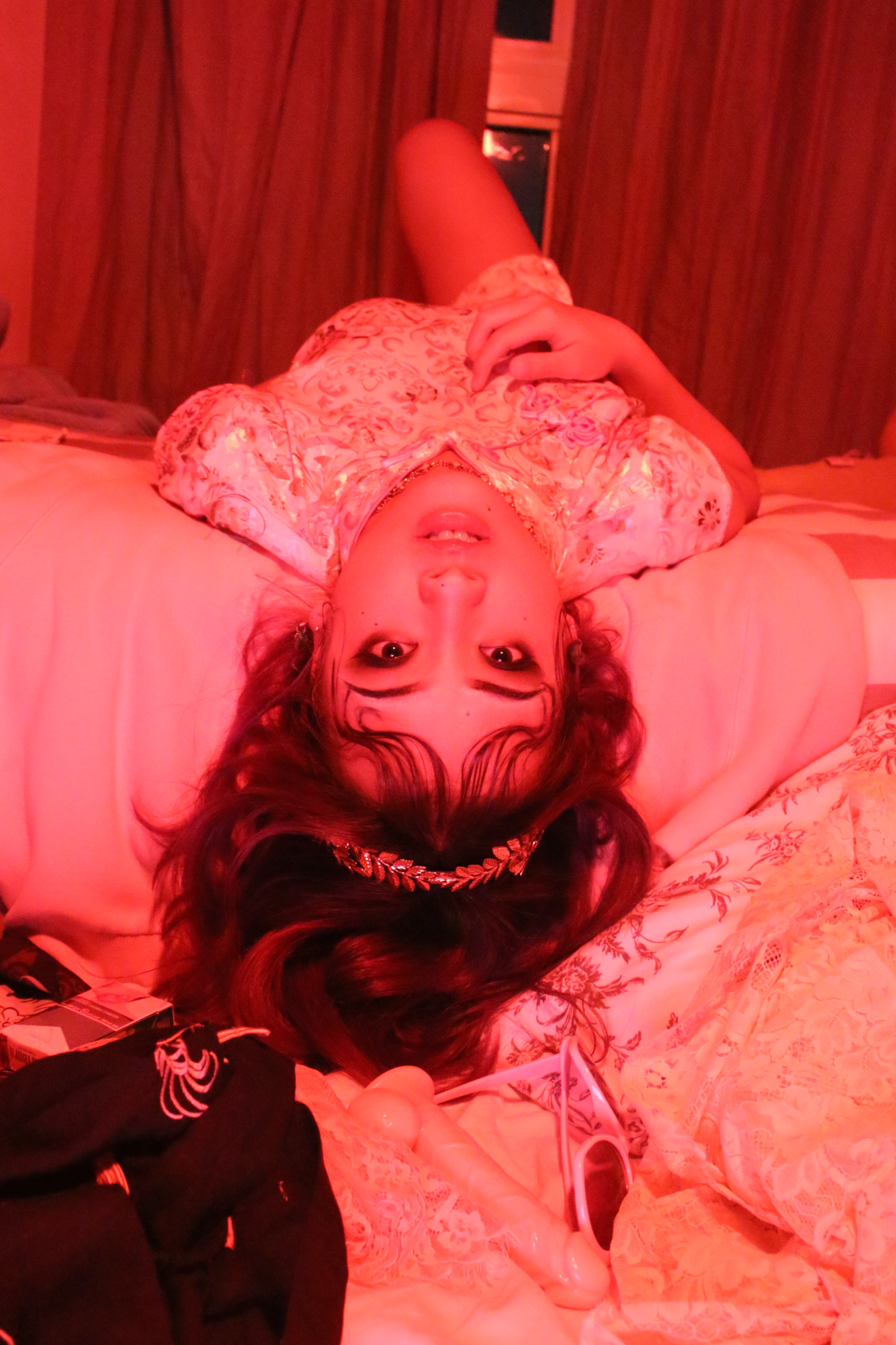 bloody paper. 我，me. my heart is crushed because you did not choose me today. a black lace shawl to cover my eyes whilst I mourn. 您，you. perfectly groomed, stained in my blood but unbothered. I want to be you. I want to be free.  [10.14pm]