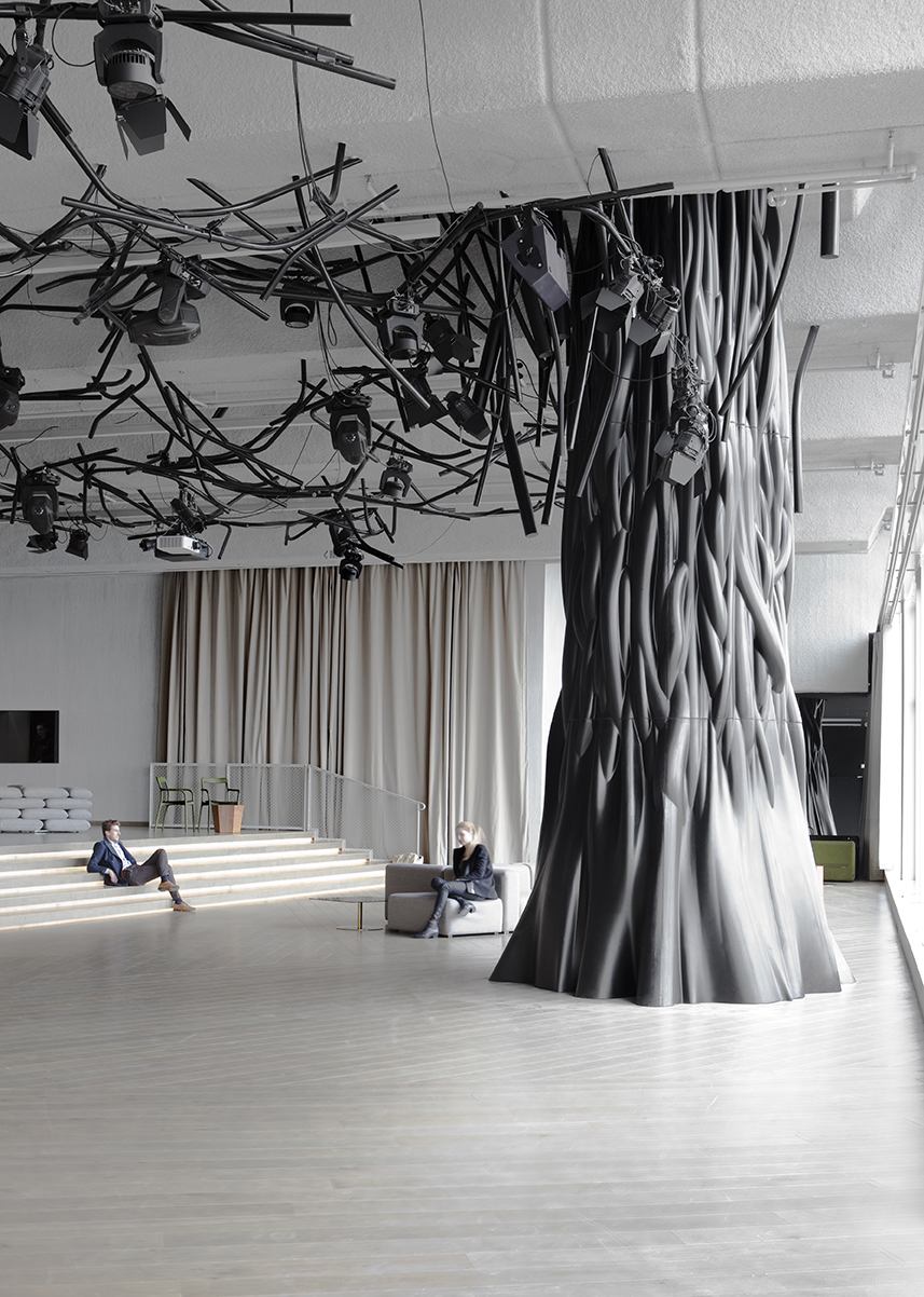 PHOTOGRAPHY RAF STUDIO OF ELECTRIC OF MATHIEU LEHANNEUR