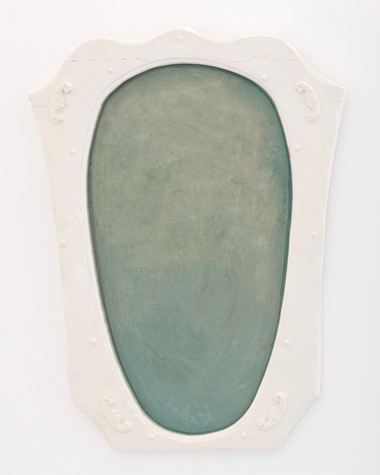  Untitled, 2022. Gypsum and epoxy casting with blue pigment. Photography : Anat Finkelstein