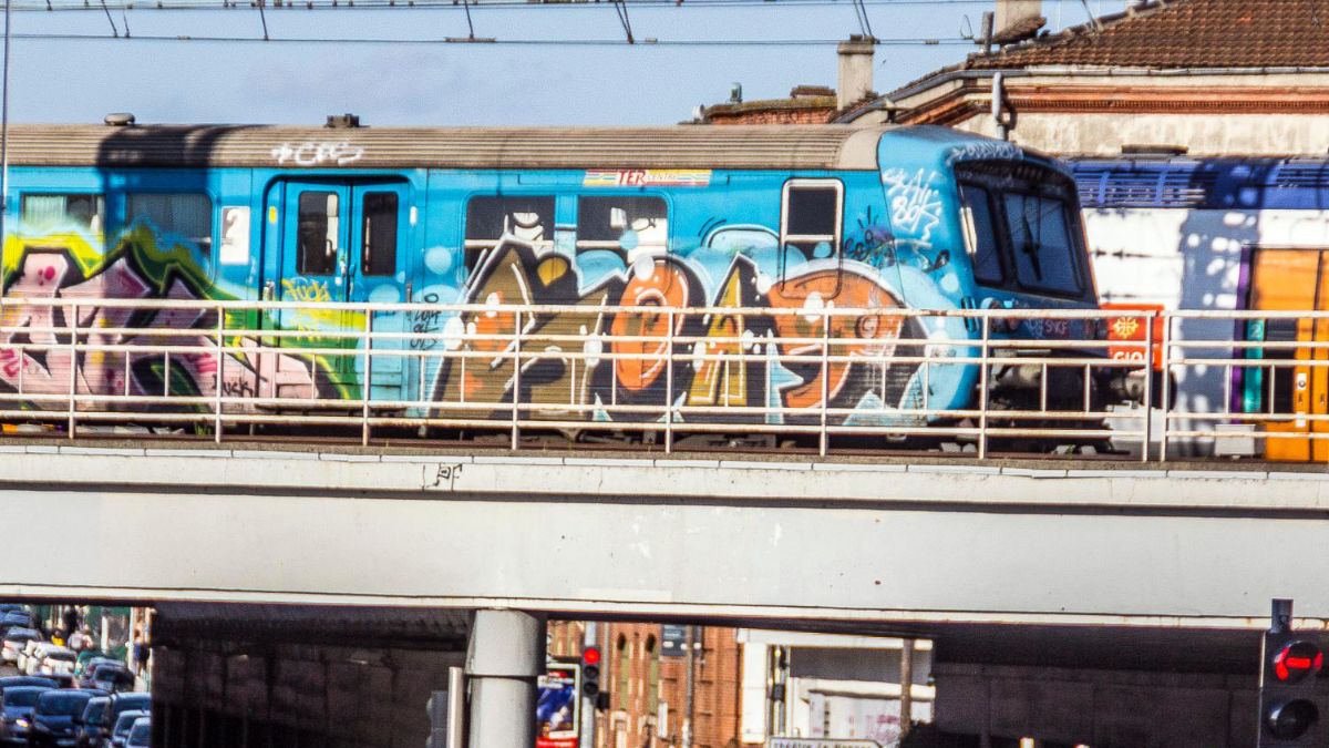 Graffiti_Train_Soat_Illegal_Painting