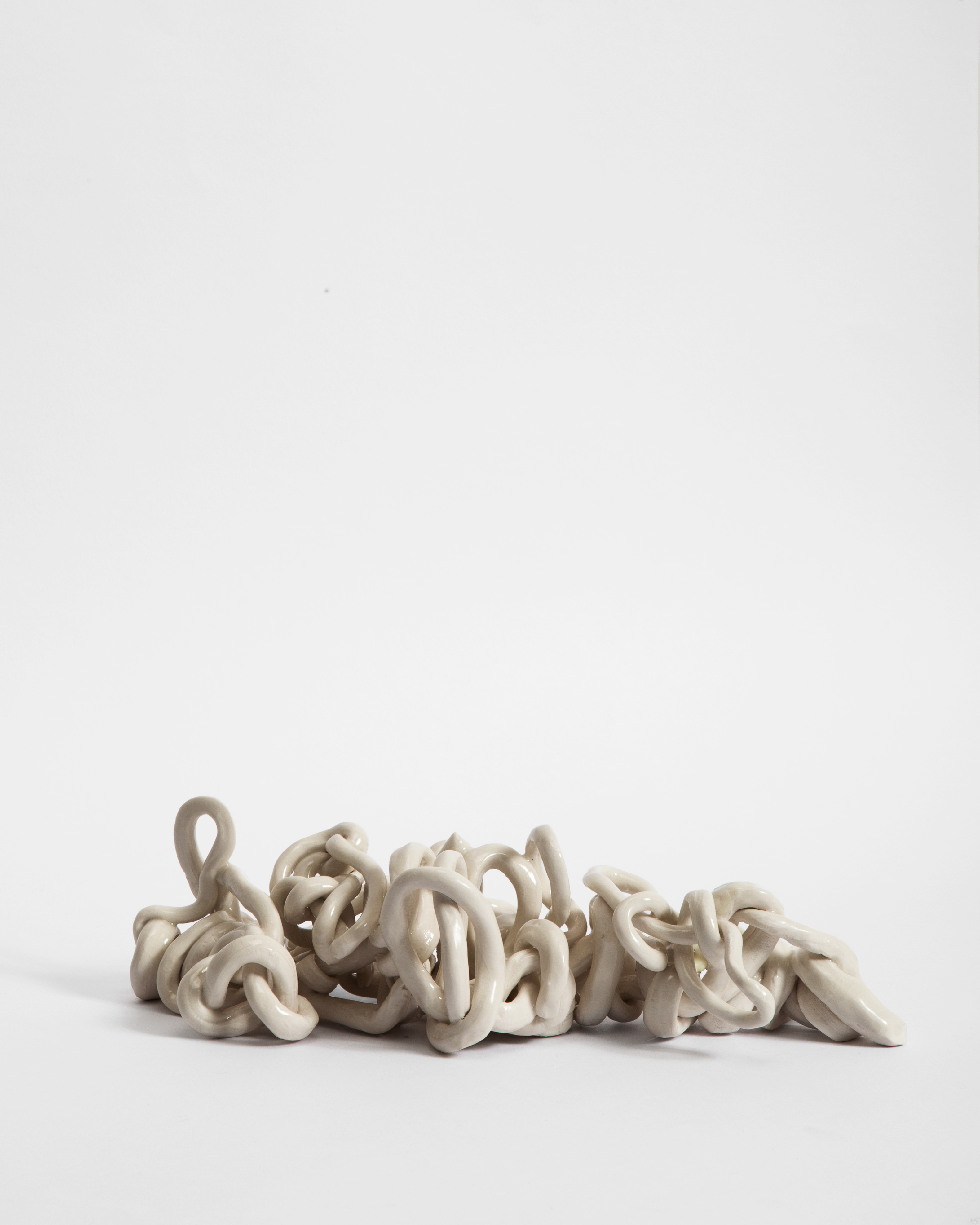 Wiggle, 25x10x10, special porcelain, 2019 / ph. Tommaso Tanini